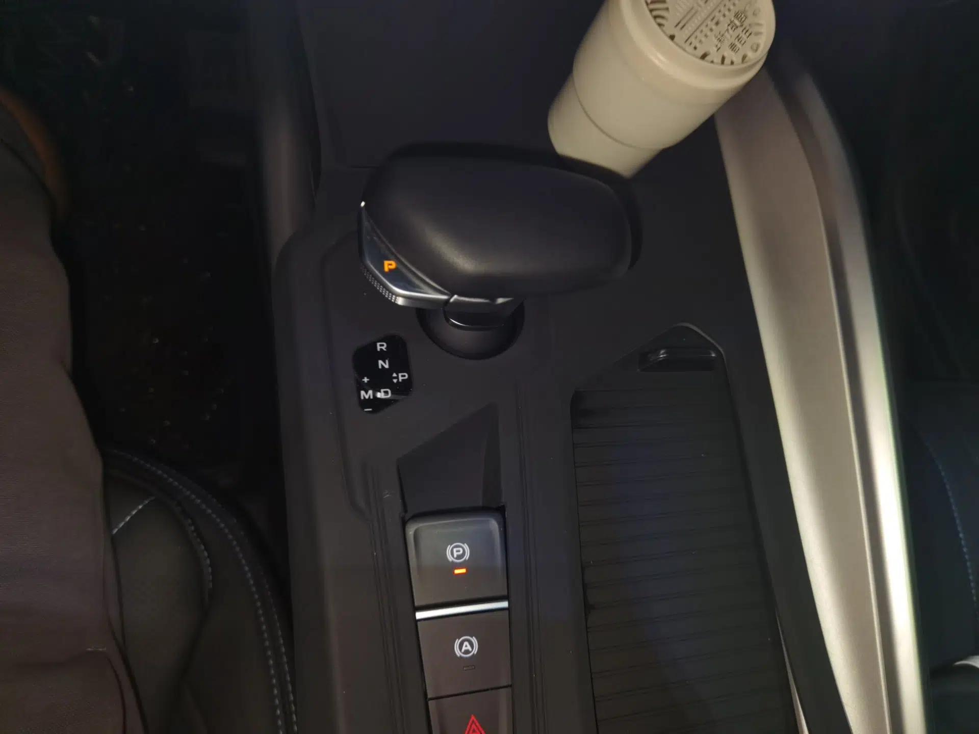 Geely Auto Preface 2025 Dongfang Yao 1.5TD Kunlun Edition — миниатюра 14