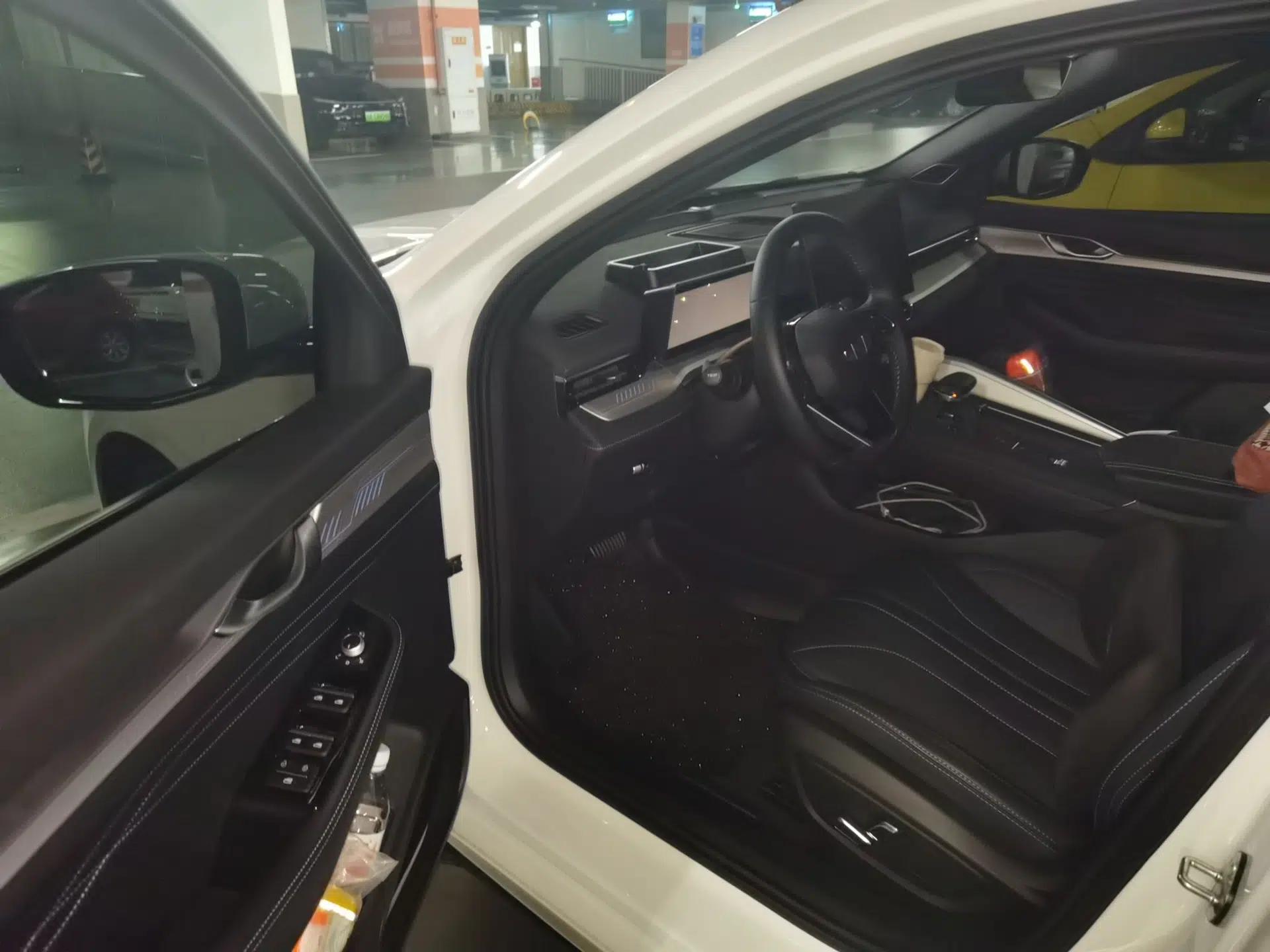 Geely Auto Preface 2025 Dongfang Yao 1.5TD Kunlun Edition — миниатюра 16