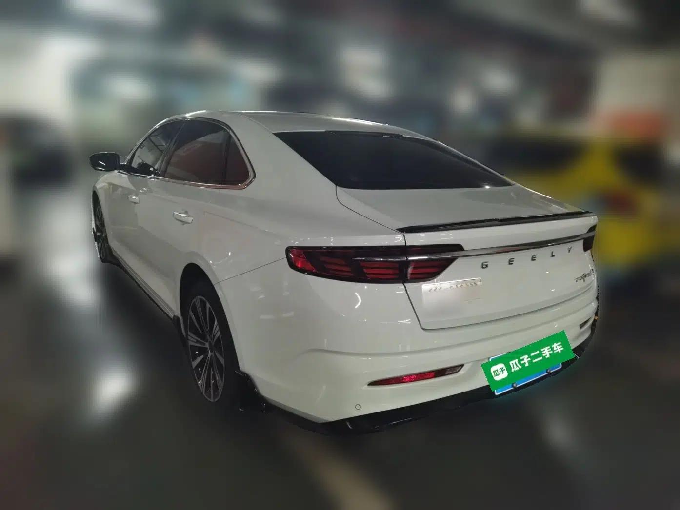 Geely Auto Preface 2025 Dongfang Yao 1.5TD Kunlun Edition — миниатюра 4