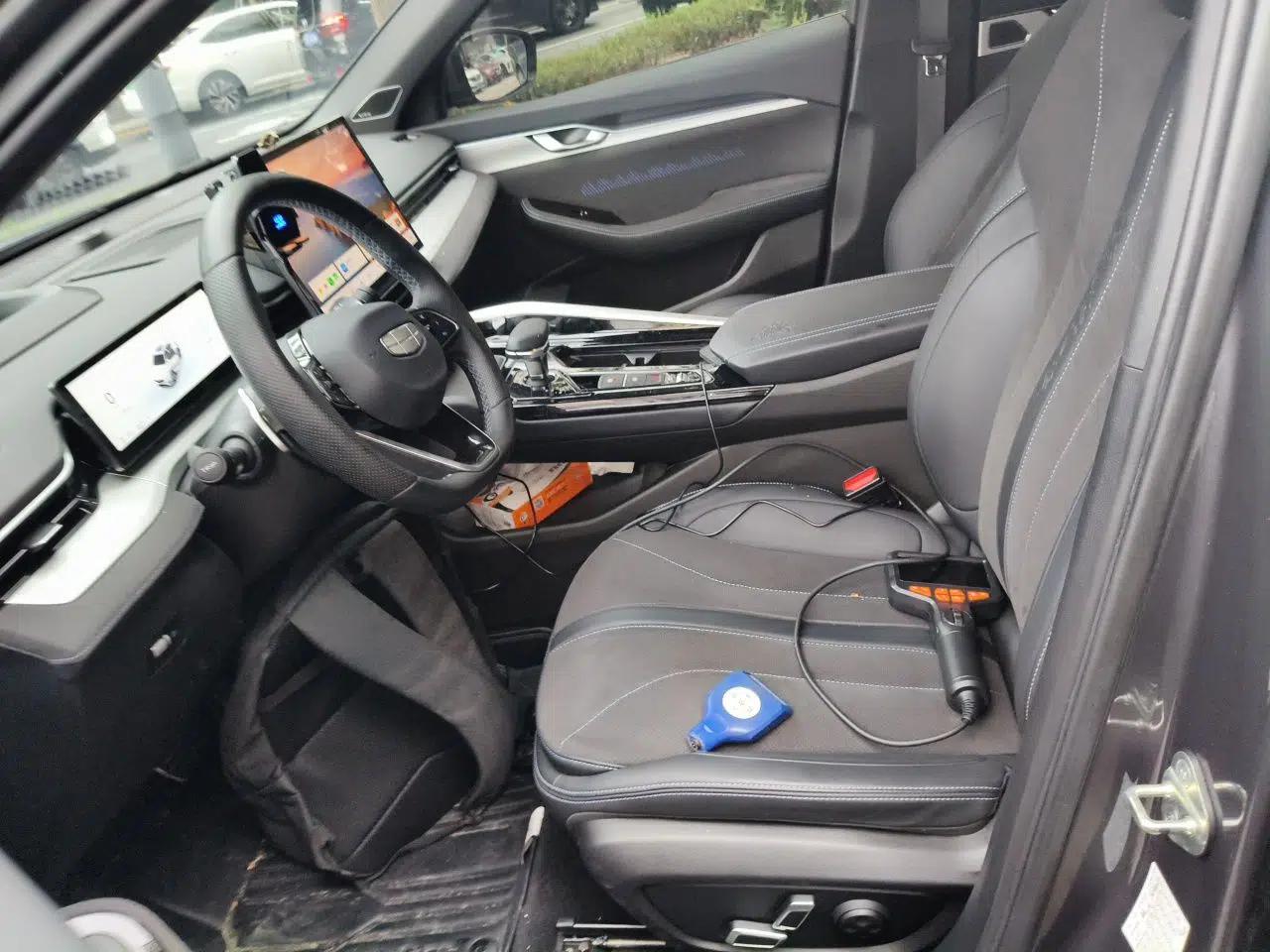 Geely Auto Preface 2025 Dongfang Yao 2.0TD Moonlight Edition — миниатюра 15