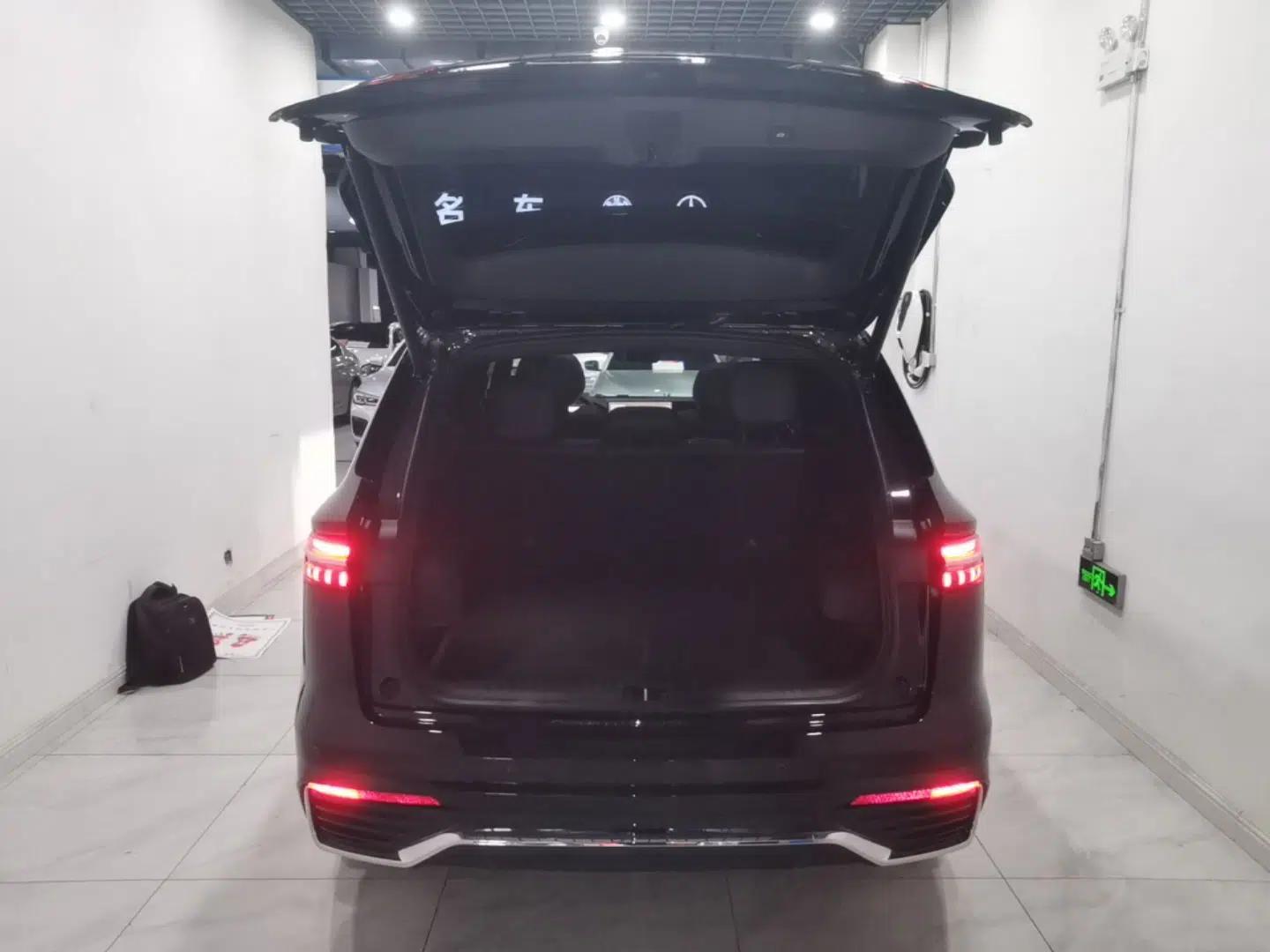 Geely Auto Monjaro L 2026 Model 2.0TD DCT Changfeng Yue Shan Edition — миниатюра 22
