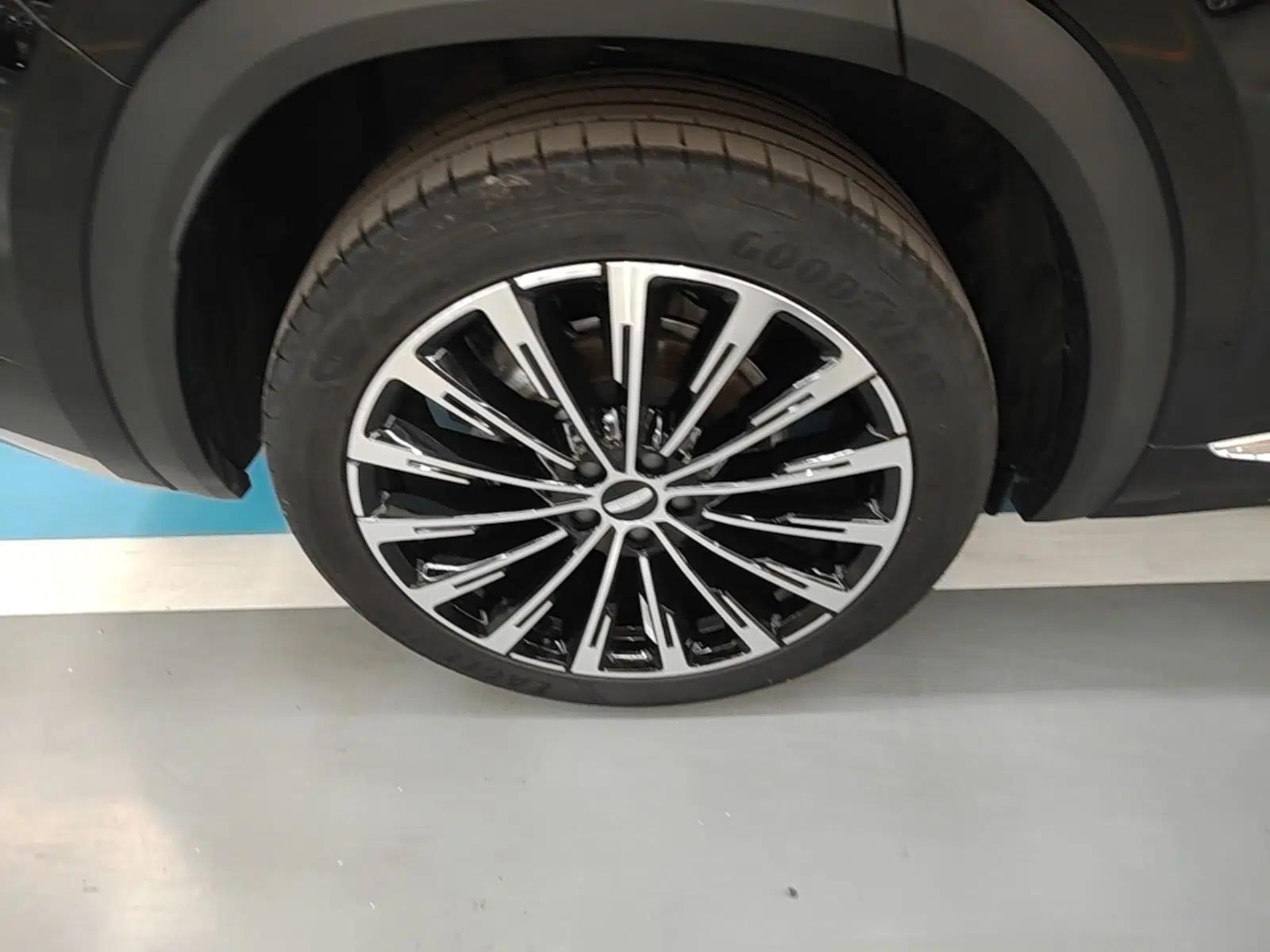 Geely Auto Monjaro L 2025 Dongfang Yao 2.0TD Automatic Lanxing Edition — миниатюра 11