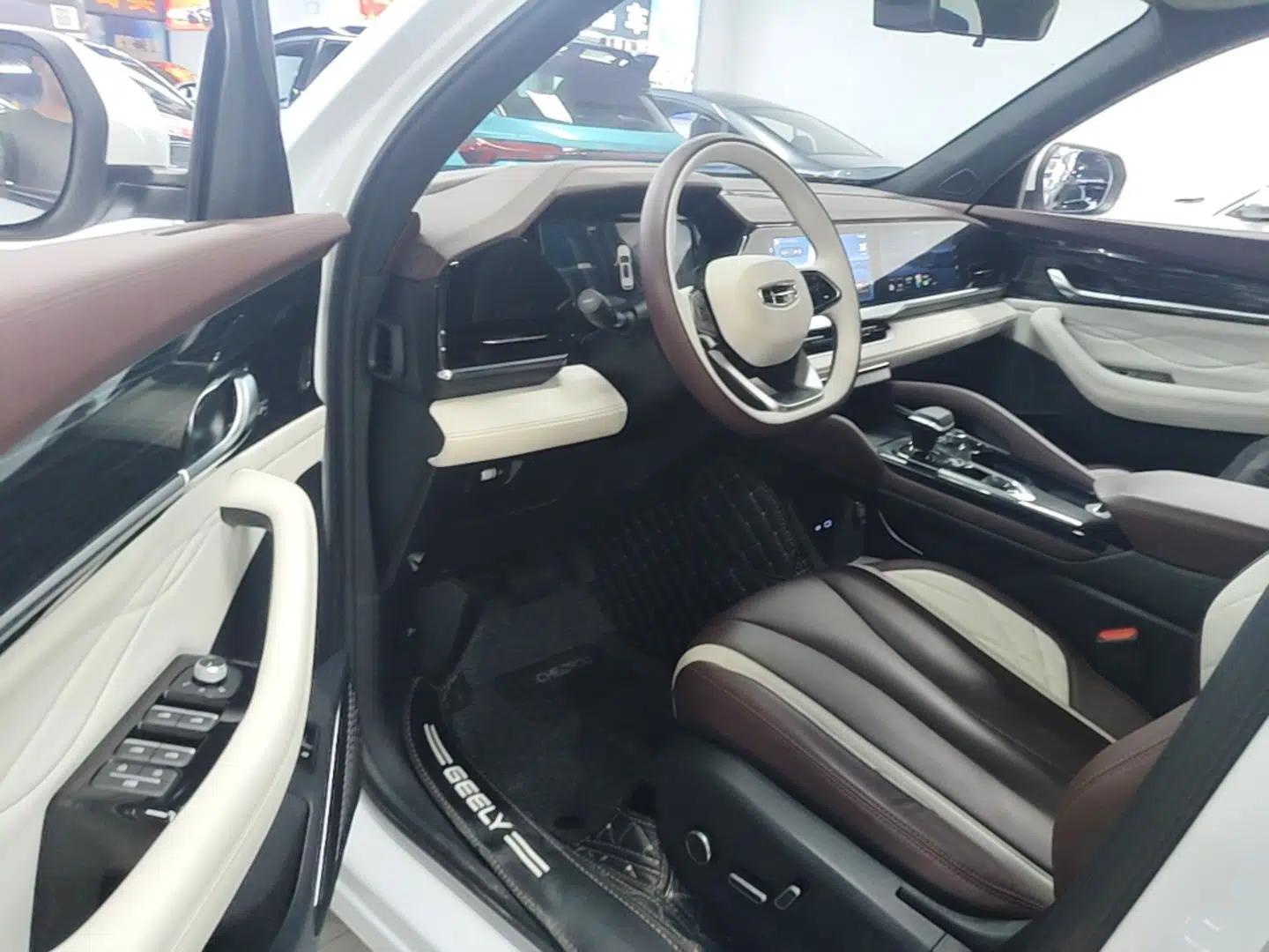 Geely Auto Monjaro L 2021 2.0TD DCT EVO Two-Wheel Drive Prestige Version — миниатюра 18