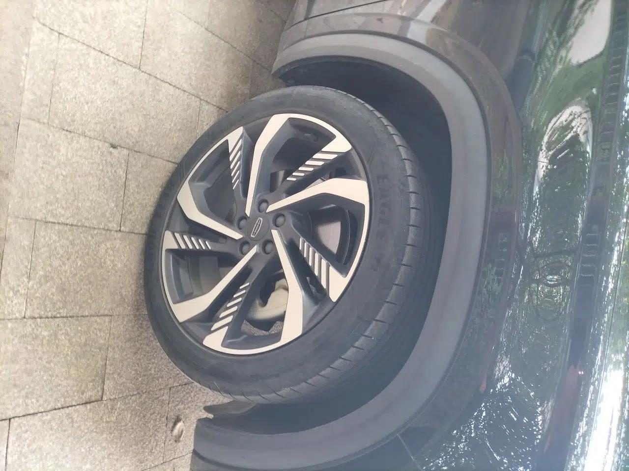 Geely Auto Monjaro L 2021 2.0TD High-Power Automatic All-Wheel-Drive Flagship Version — миниатюра 8
