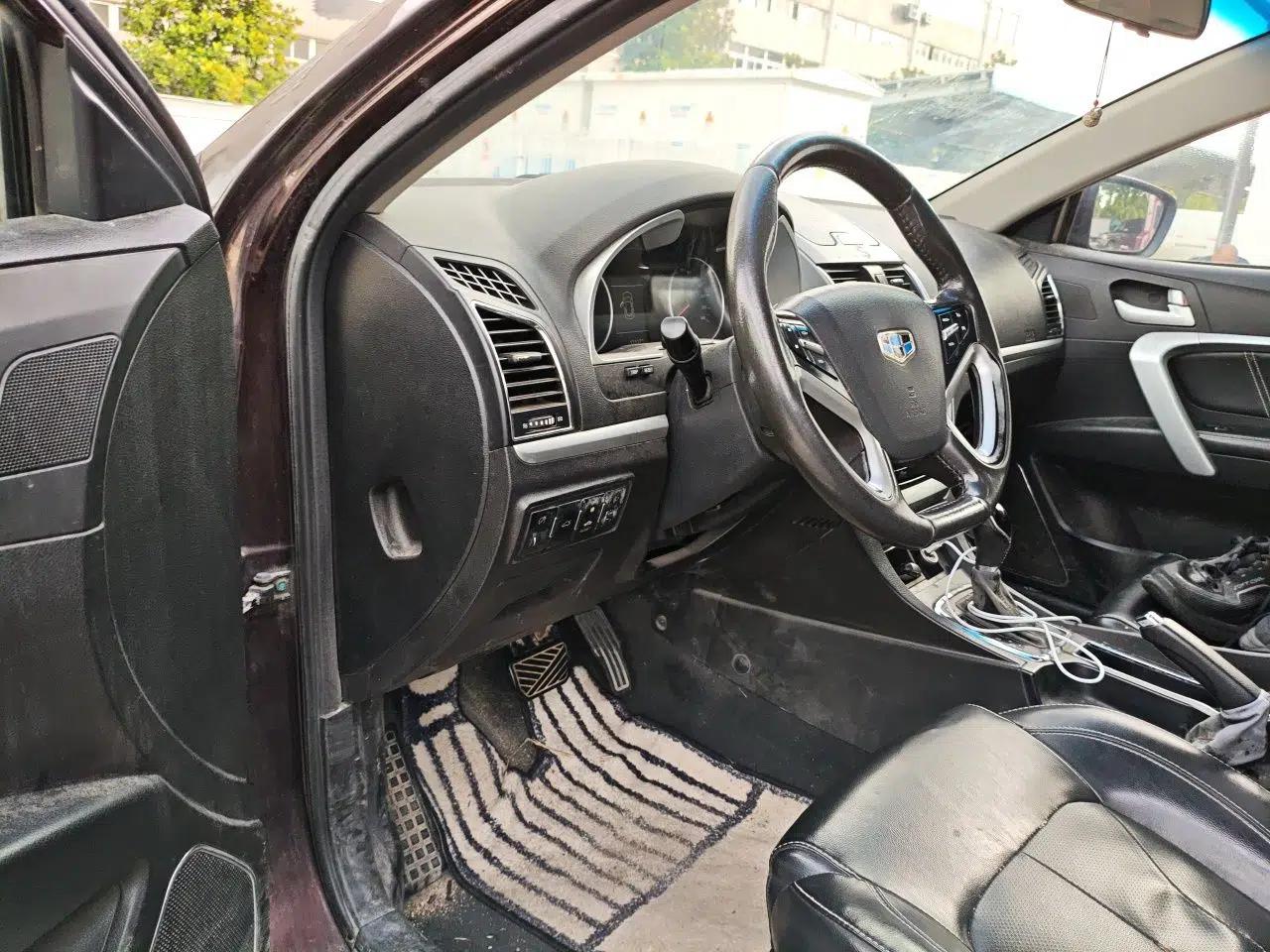 Geely Auto Emgrand 2016 Sedan 1.5L CVT Upward Version — миниатюра 16