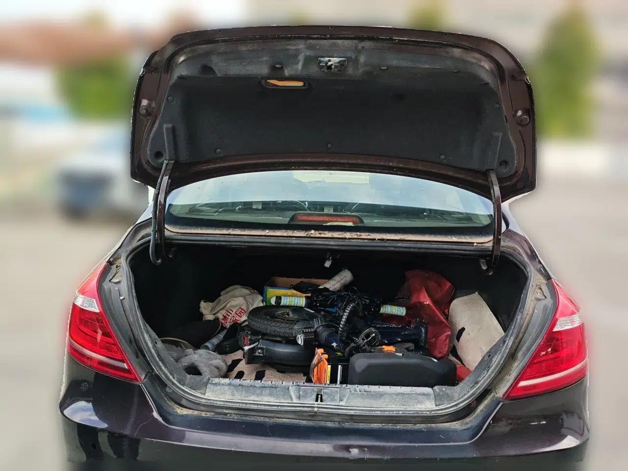 Geely Auto Emgrand 2016 Sedan 1.5L CVT Upward Version — миниатюра 19