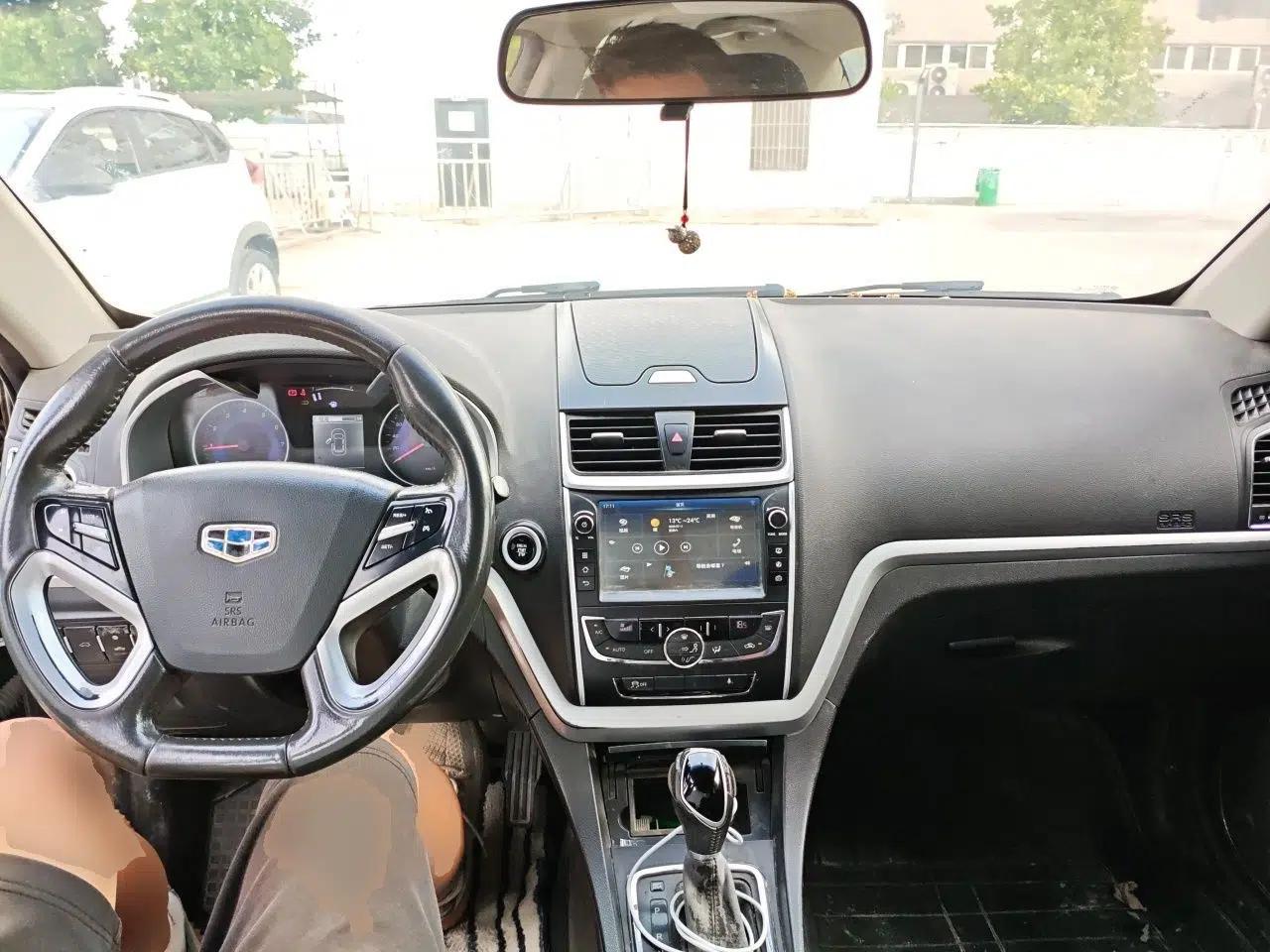 Geely Auto Emgrand 2016 Sedan 1.5L CVT Upward Version — миниатюра 9