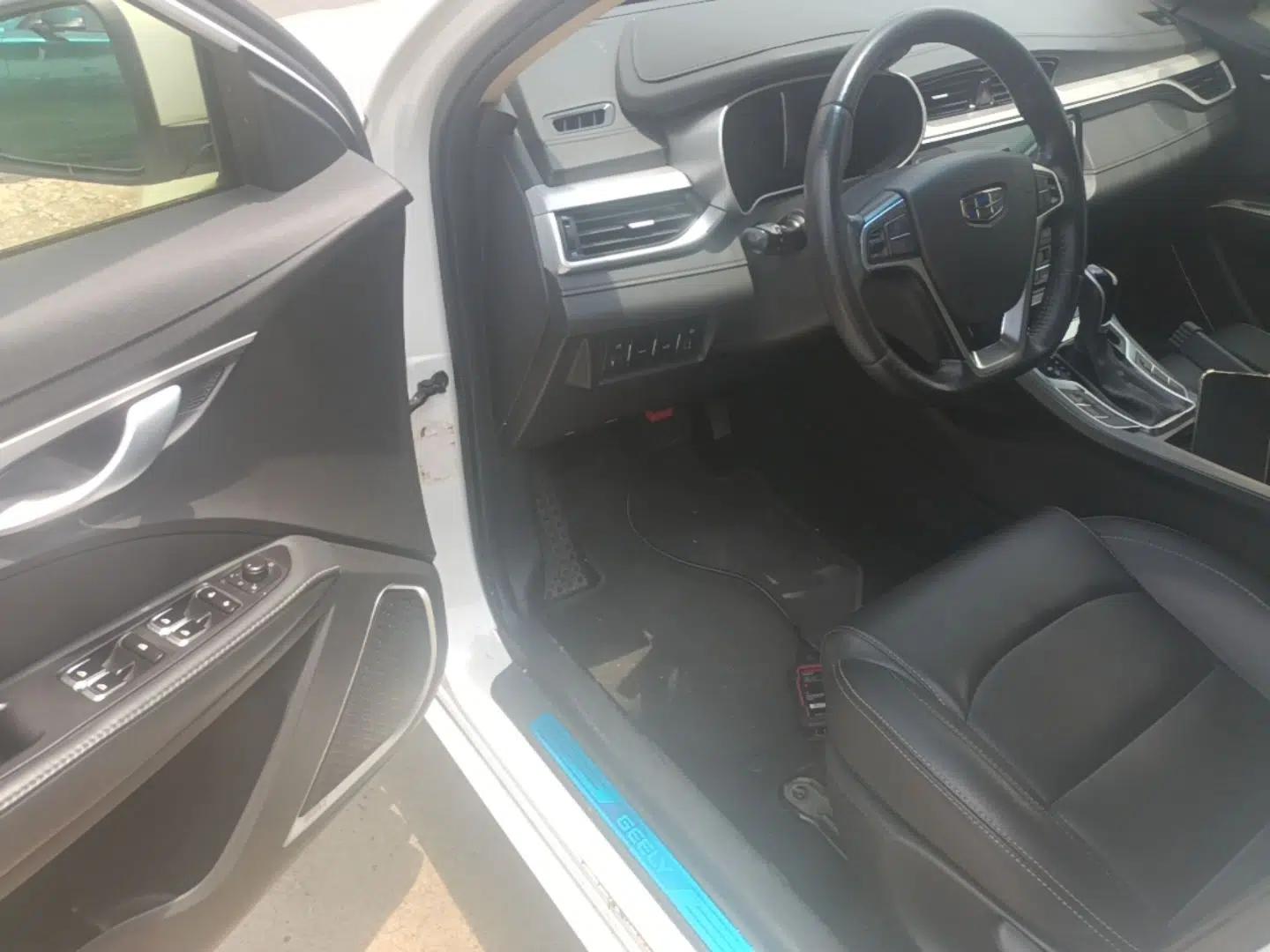 Geely Auto Emgrand 2018 1.5L CVT Upward Connect Edition — миниатюра 18
