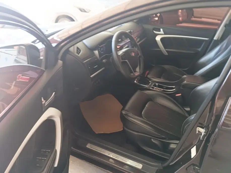 Geely Auto Emgrand 2017 Sedan Million Edition 1.5L CVT Upward Version — миниатюра 22