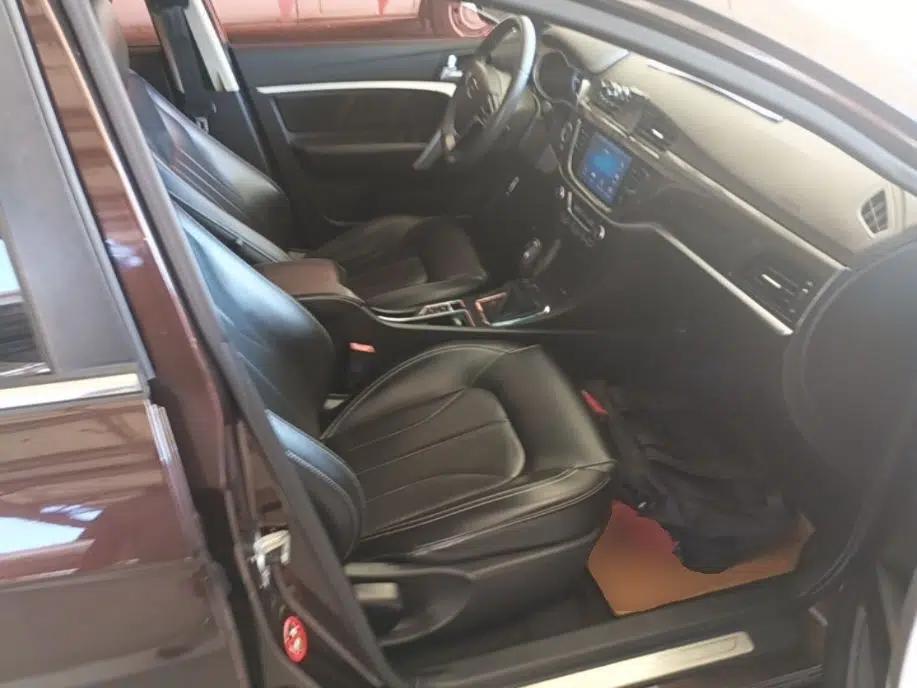 Geely Auto Emgrand 2017 Sedan Million Edition 1.5L CVT Upward Version — миниатюра 24