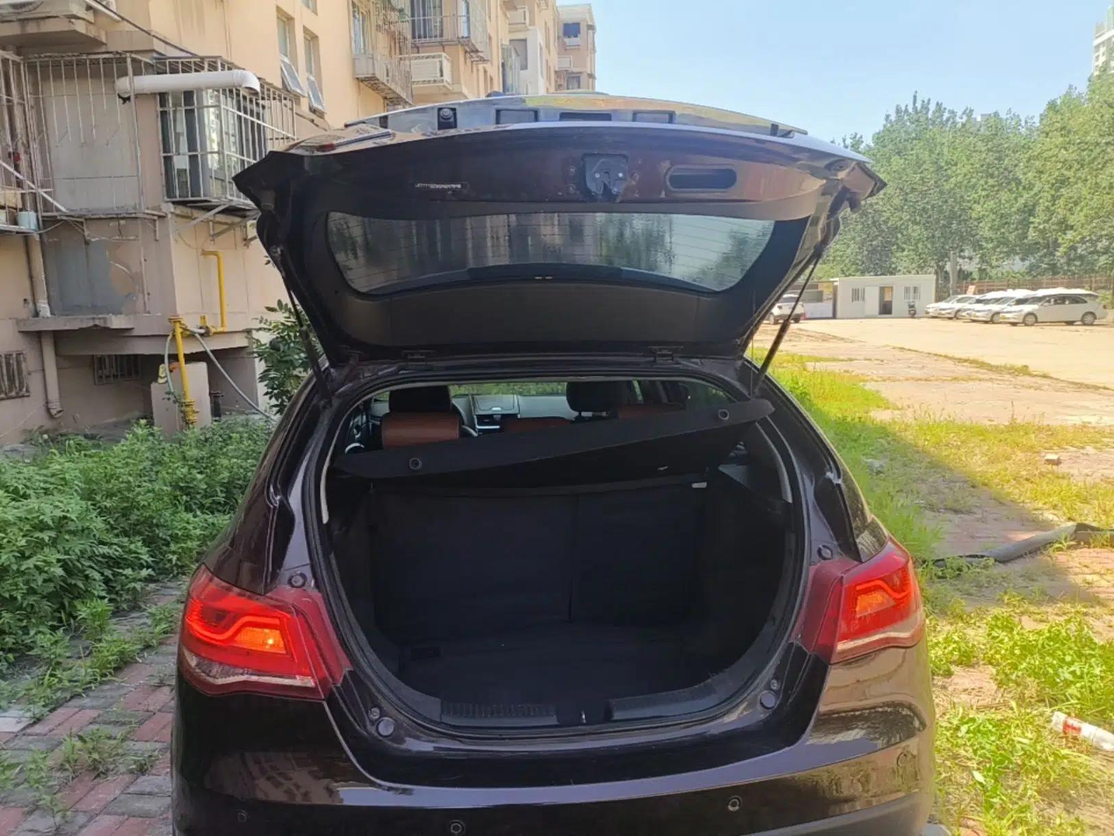 Geely Auto Emgrand 2016 Hatchback RS 1.3T CVT Top-Tier Version — миниатюра 22