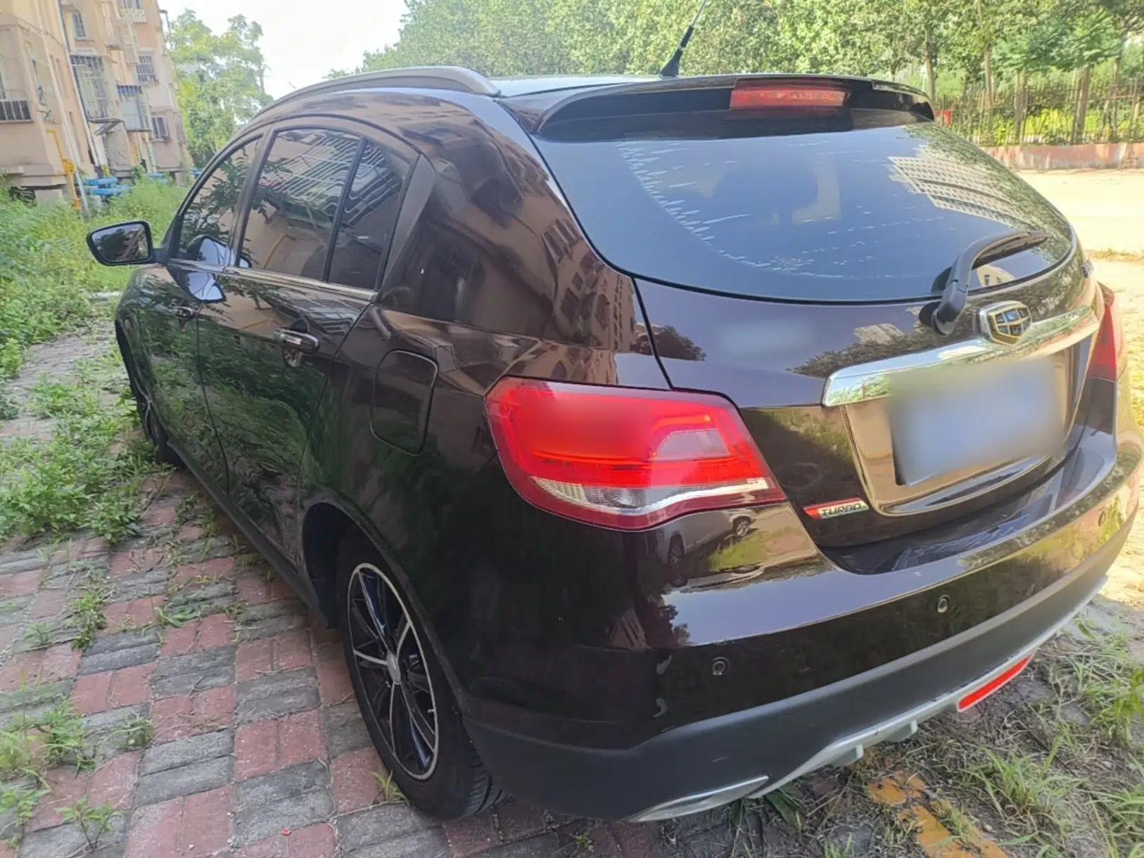 Geely Auto Emgrand 2016 Hatchback RS 1.3T CVT Top-Tier Version — миниатюра 4