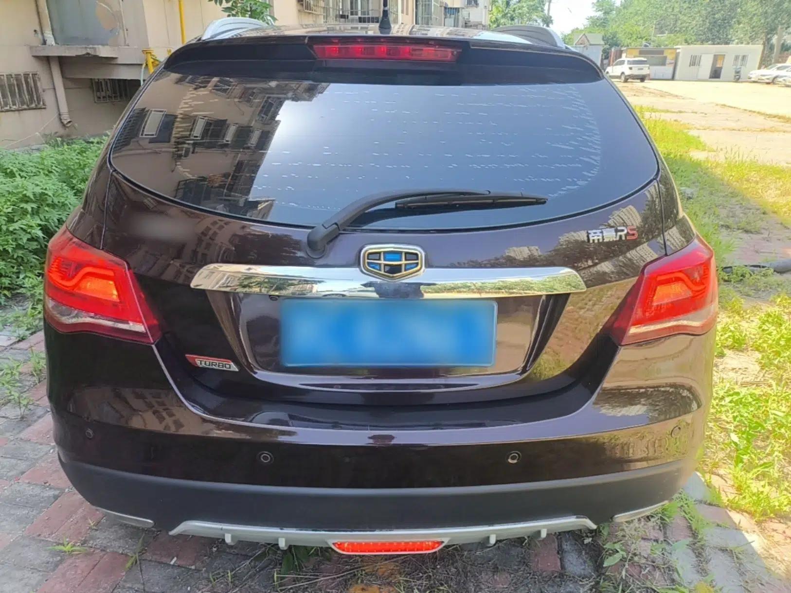 Geely Auto Emgrand 2016 Hatchback RS 1.3T CVT Top-Tier Version — миниатюра 5