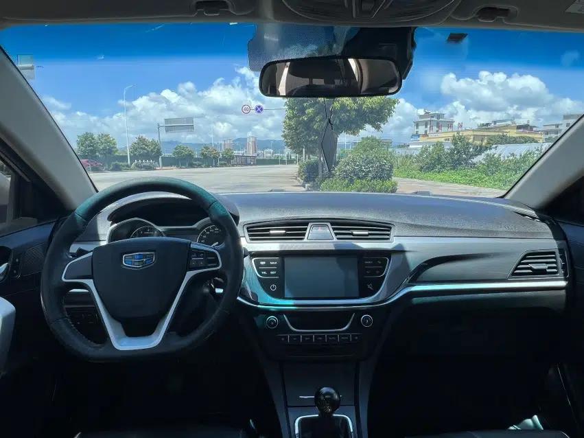 Geely Auto Emgrand 2017 Sedan Million Edition 1.5L Manual Upward Connect Version — миниатюра 12