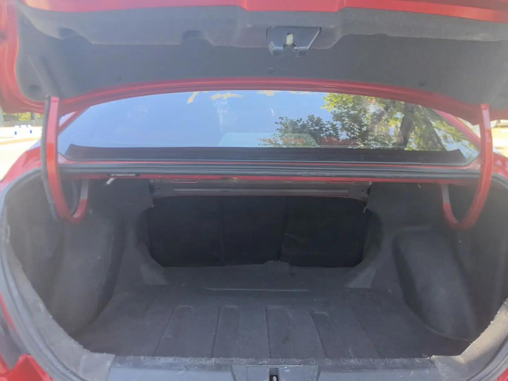 Geely Auto Emgrand 2014 Sedan 1.5L Manual Elite Model — миниатюра 22