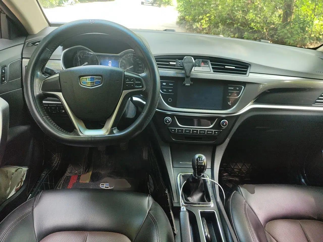 Geely Auto Emgrand 2017 Hatchback RS Million Edition 1.5L Manual Upward Version — миниатюра 9