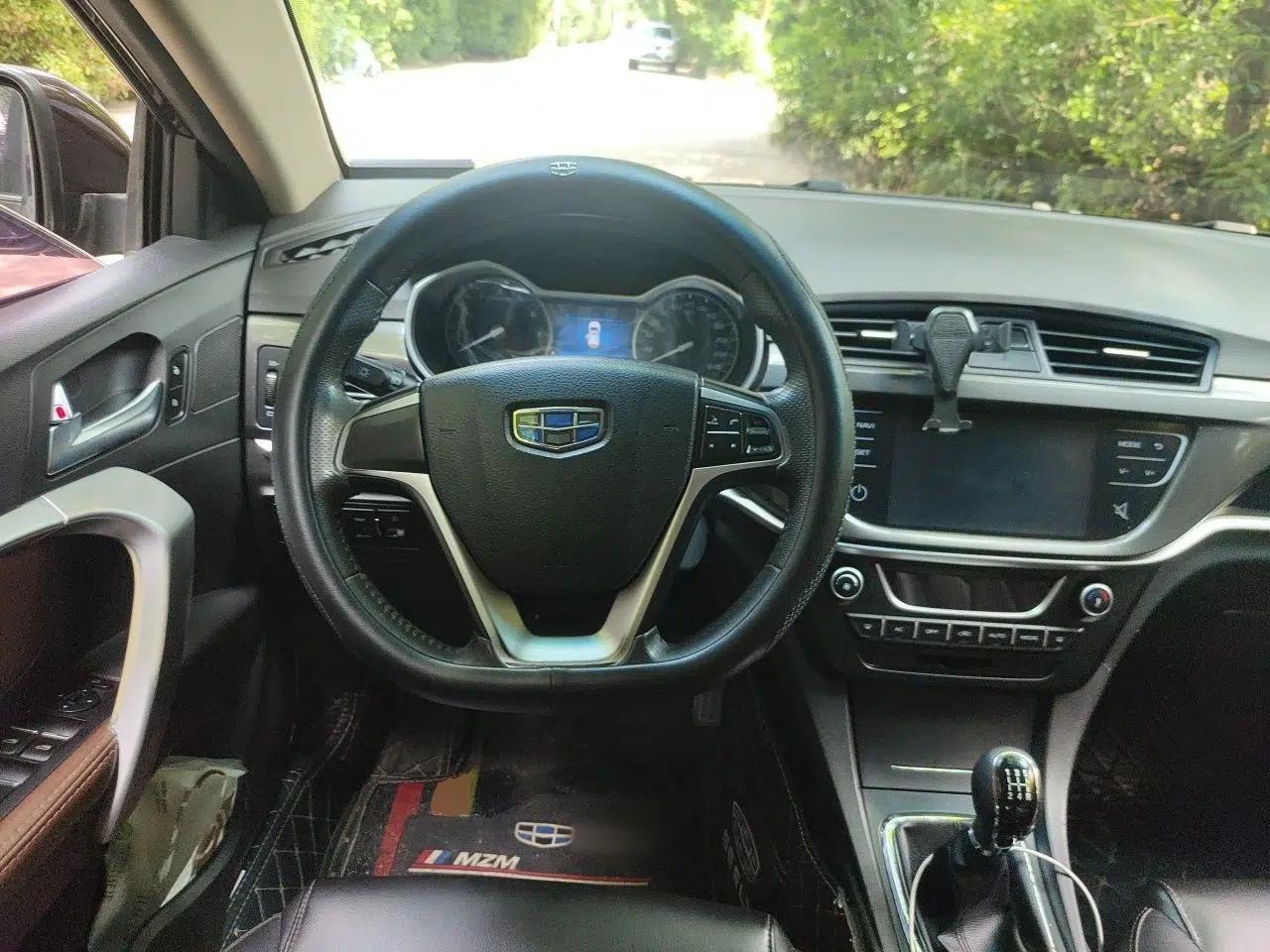 Geely Auto Emgrand 2017 Hatchback RS Million Edition 1.5L Manual Upward Version — миниатюра 10