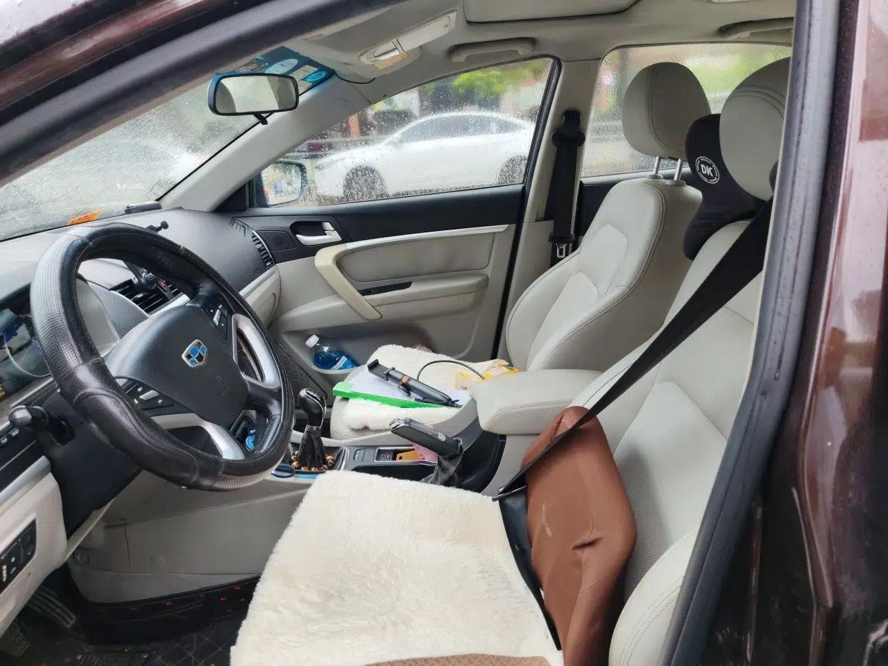 Geely Auto Emgrand 2014 Sedan 1.5L Manual Elite Model — миниатюра 15