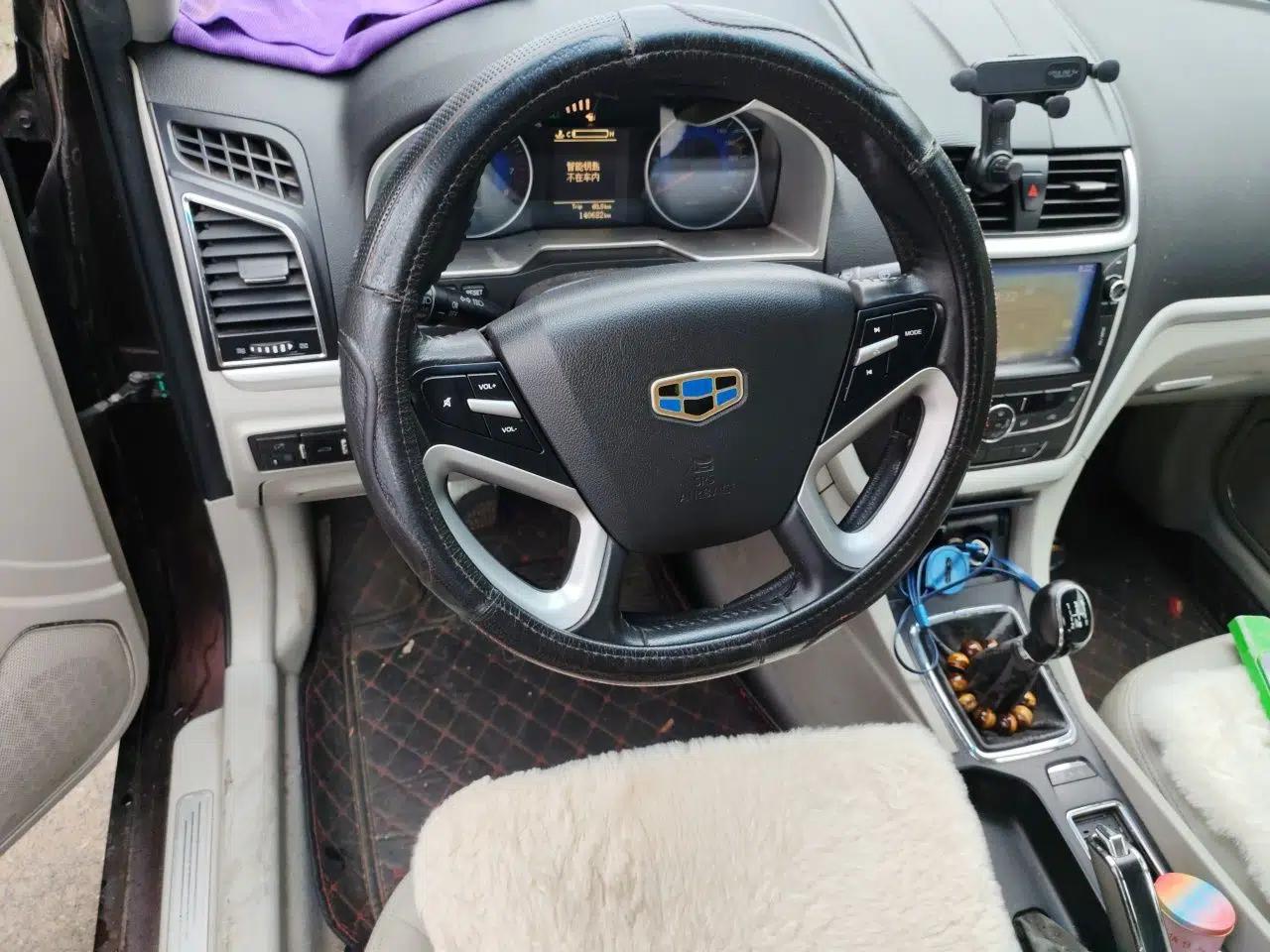 Geely Auto Emgrand 2014 Sedan 1.5L Manual Elite Model — миниатюра 10