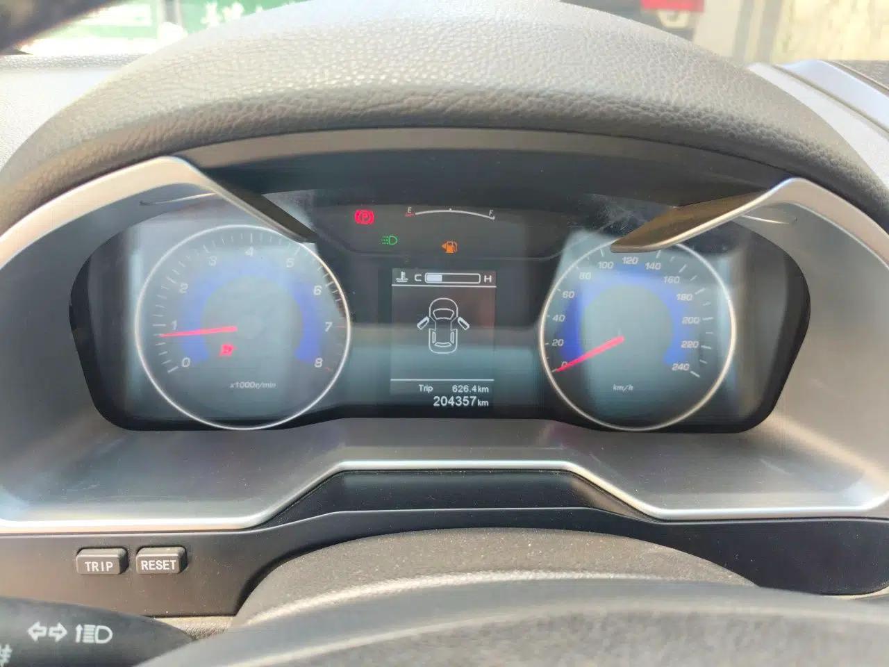 Geely Auto Emgrand 2015 Sedan 1.5L Manual - Top Trim Level — миниатюра 11
