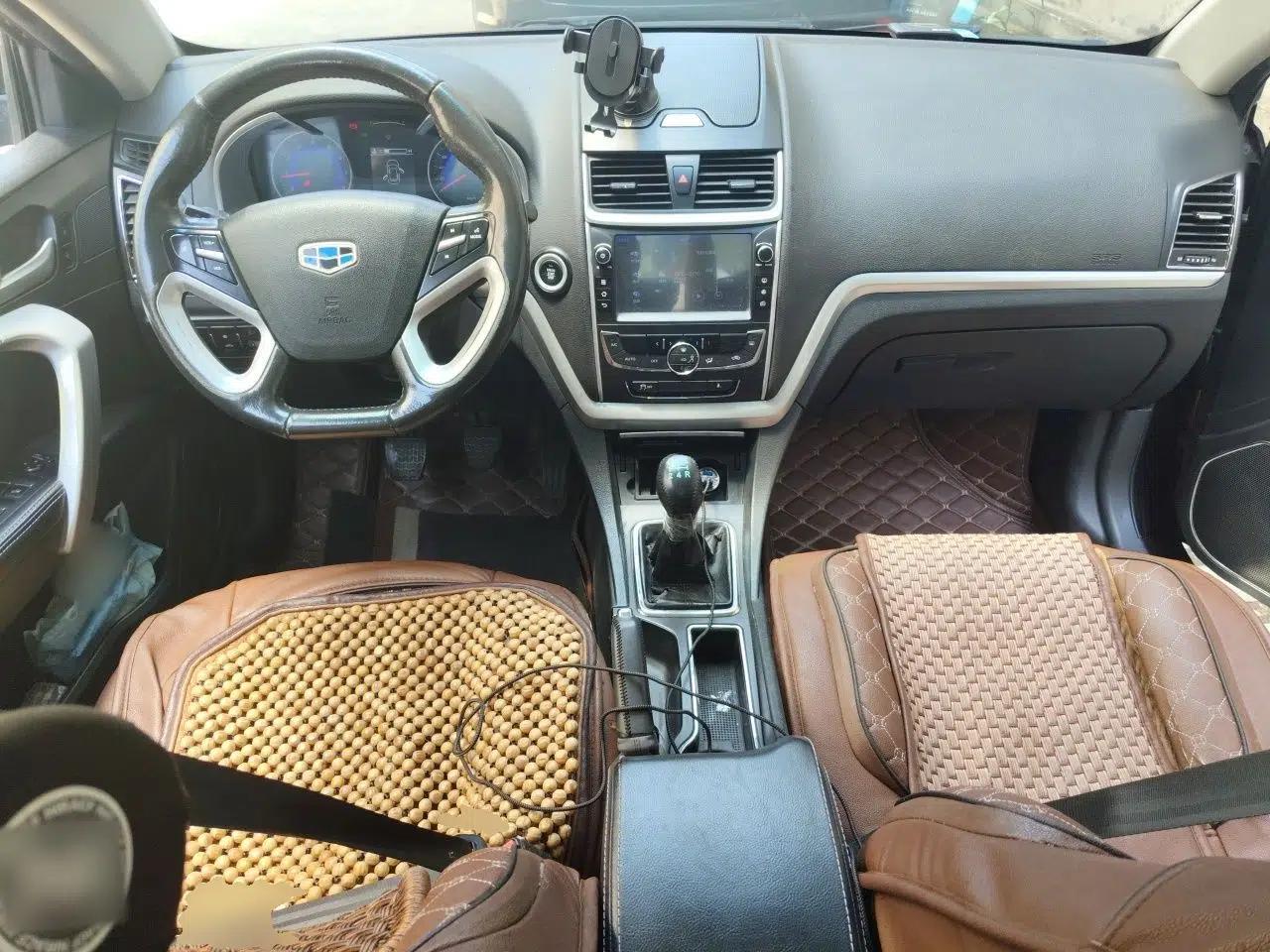 Geely Auto Emgrand 2015 Sedan 1.5L Manual - Top Trim Level — миниатюра 9