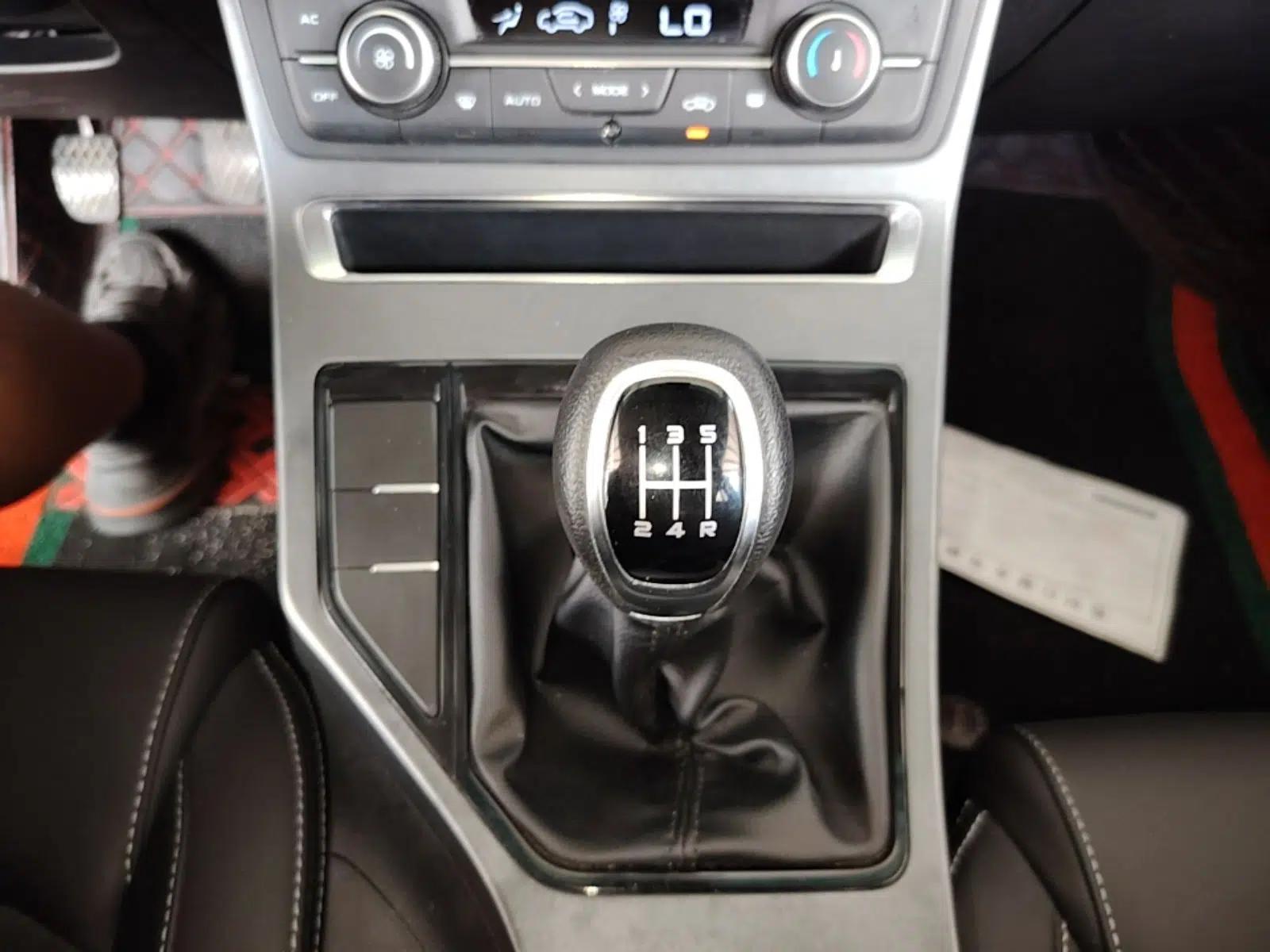 Geely Auto Emgrand 2019 Leading Edition 1.5L Manual Luxury Model China VI Standard — миниатюра 16