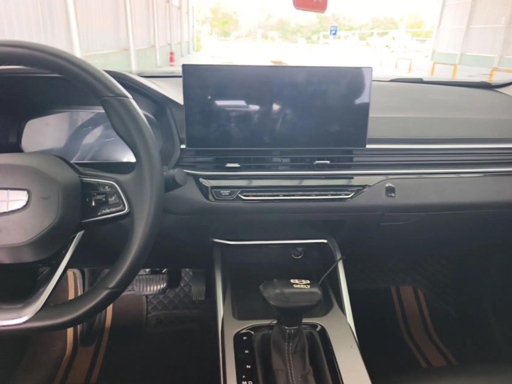 Geely Auto Emgrand 2025 4th Generation 1.5L CVT Luxury Version — миниатюра 15