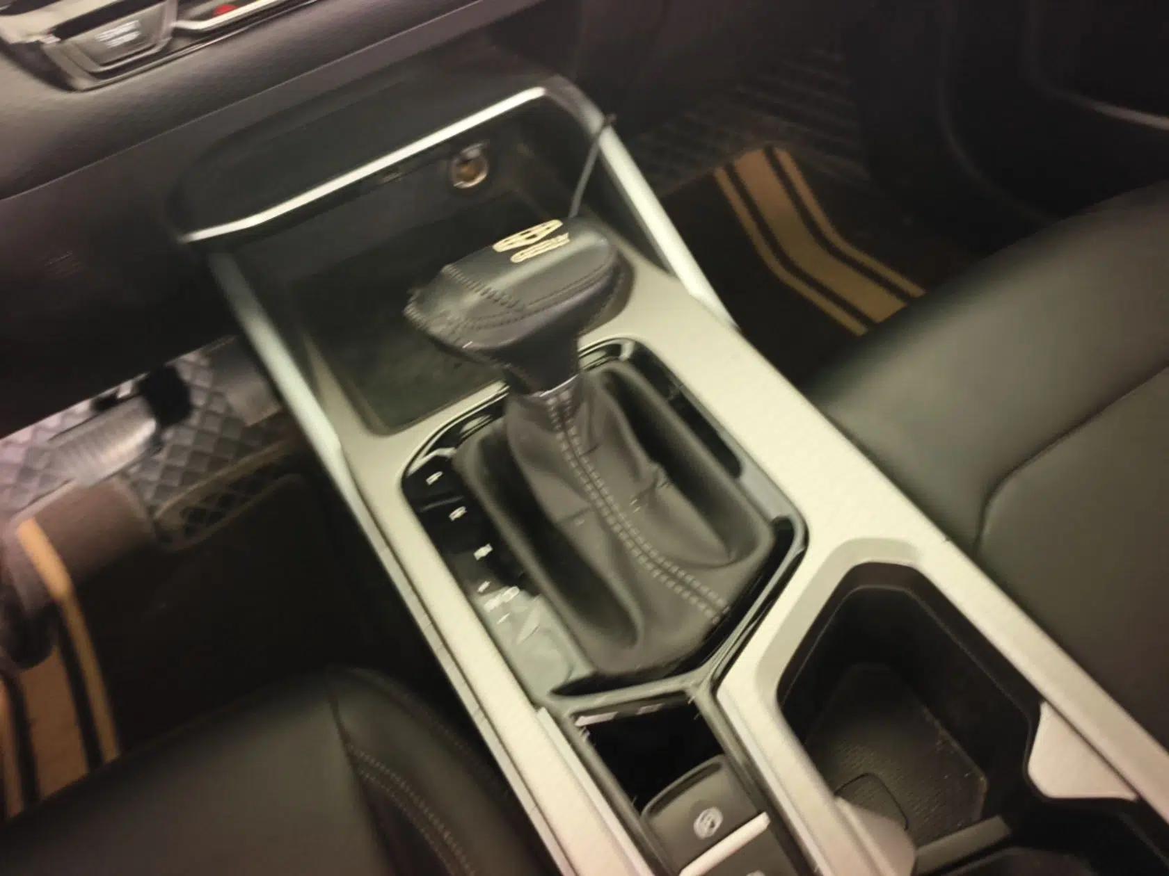 Geely Auto Emgrand 2025 4th Generation 1.5L CVT Luxury Version — миниатюра 16
