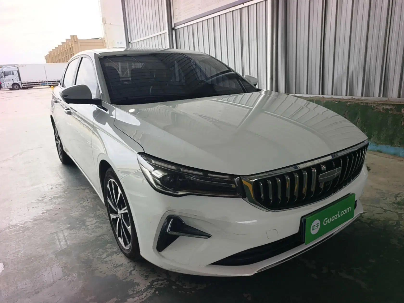 Geely Auto Emgrand 2025 4th Generation 1.5L CVT Luxury Version — миниатюра 3