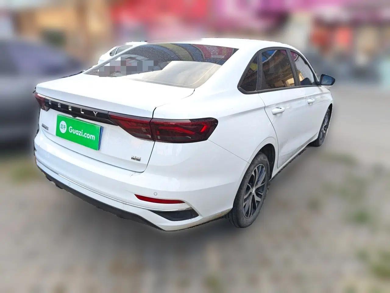 Geely Auto Emgrand 2025 4th Generation 1.5L CVT Starry Edition — миниатюра 6