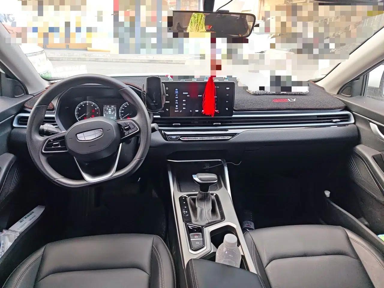 Geely Auto Emgrand 2025 4th Generation 1.5L CVT Starry Edition — миниатюра 9