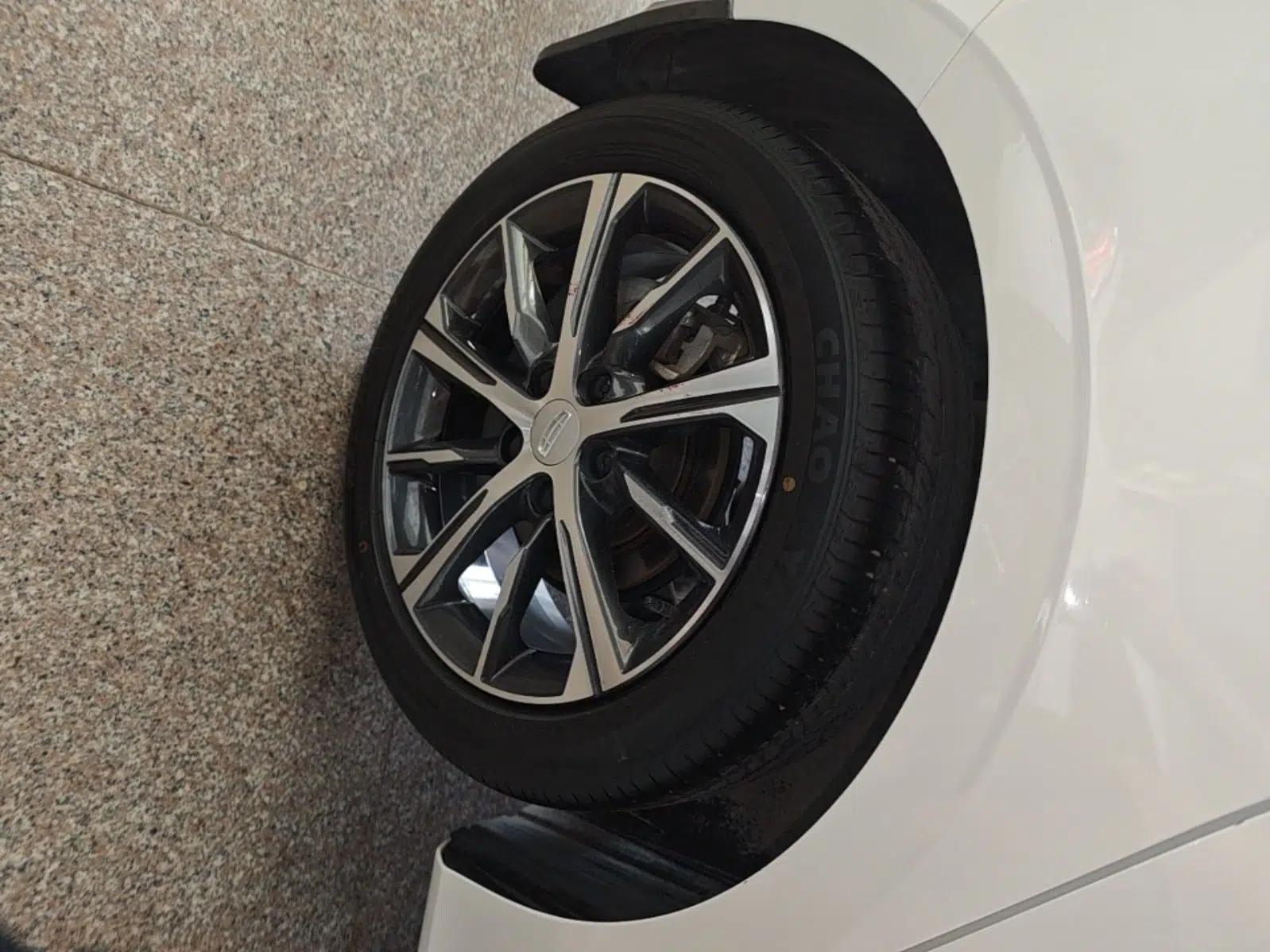 Geely Auto Emgrand 2022 4th Generation 1.5L CVT Luxury Model — миниатюра 11