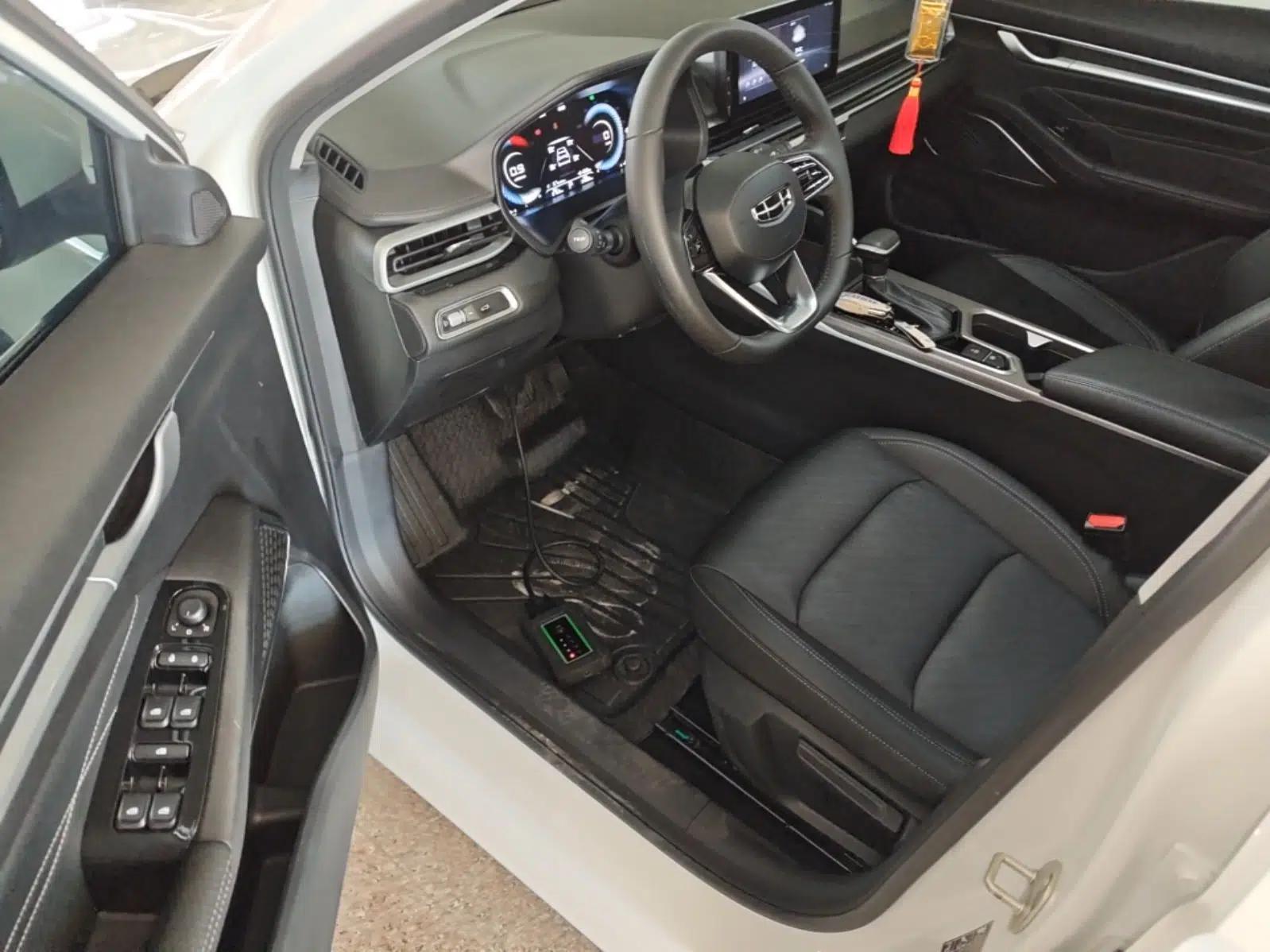 Geely Auto Emgrand 2022 4th Generation 1.5L CVT Luxury Model — миниатюра 18