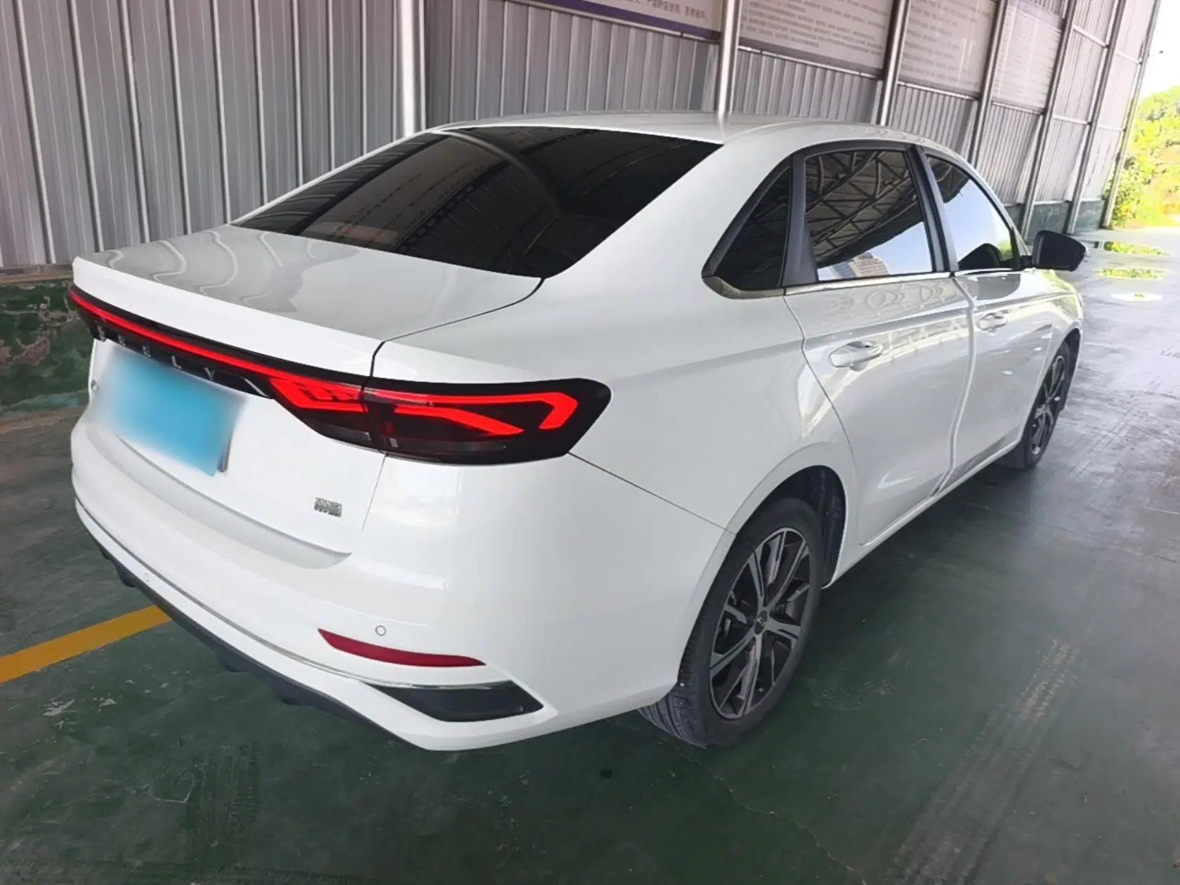 Geely Auto Emgrand 2022 4th Generation 1.5L CVT Flagship Model — миниатюра 6