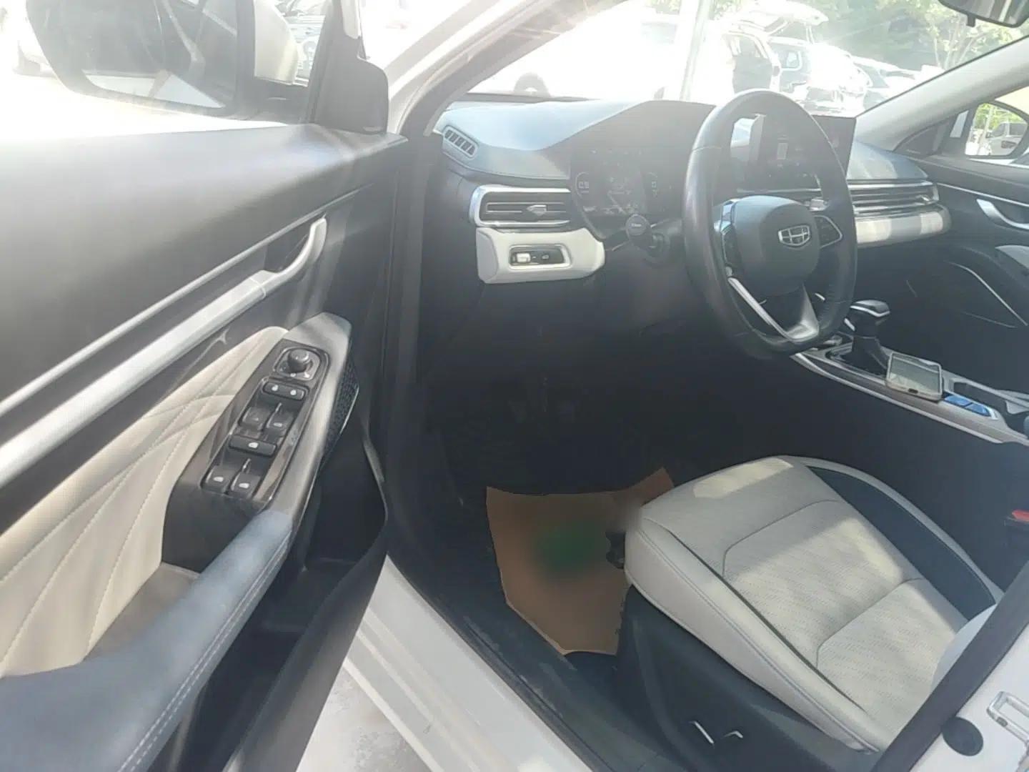 Geely Auto Emgrand 2022 4th Generation 1.5L CVT Flagship Model — миниатюра 18
