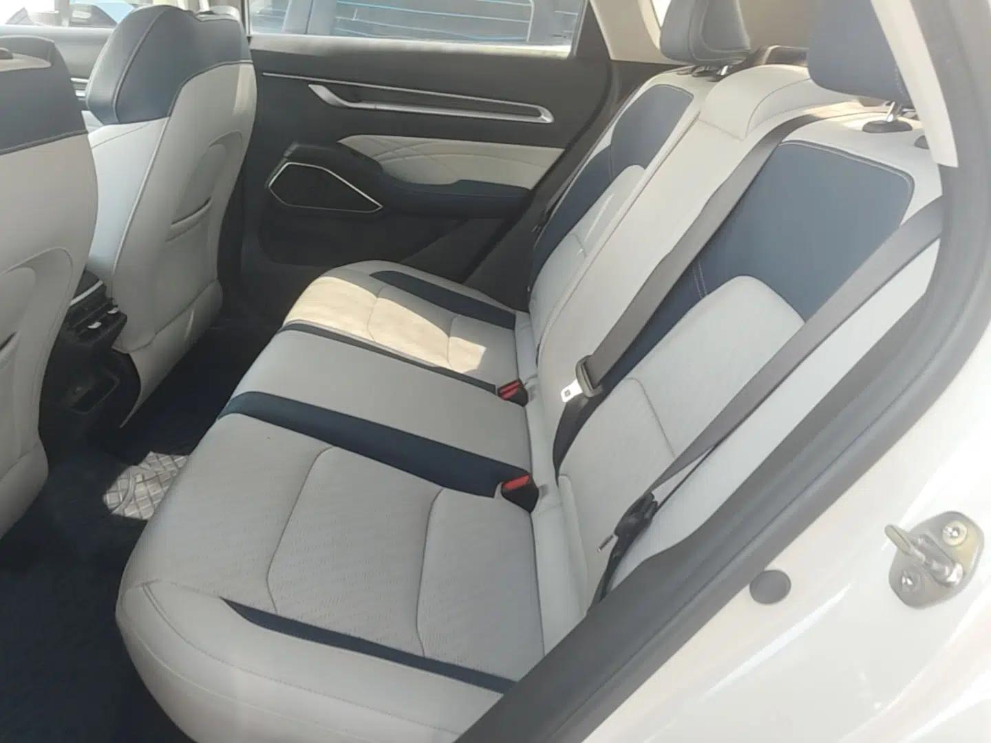 Geely Auto Emgrand 2022 4th Generation 1.5L CVT Flagship Model — миниатюра 20