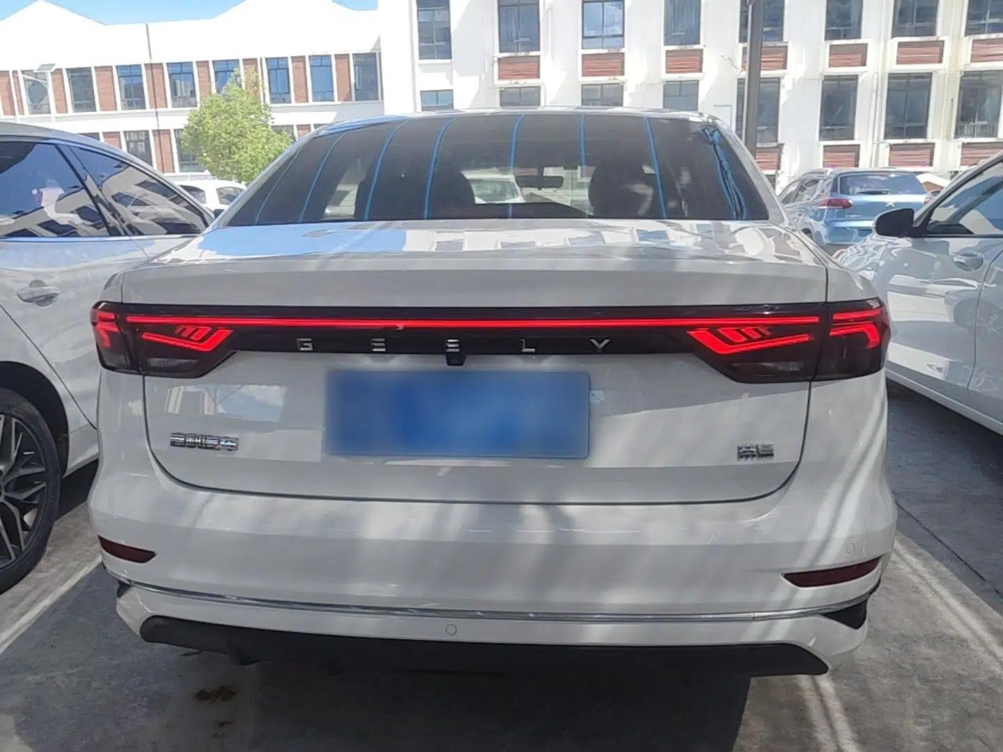 Geely Auto Emgrand 2022 4th Generation 1.5L CVT Flagship Model — миниатюра 5