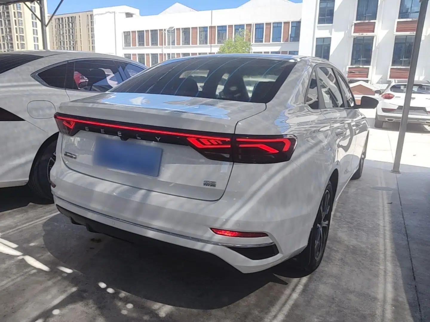 Geely Auto Emgrand 2022 4th Generation 1.5L CVT Flagship Model — миниатюра 6