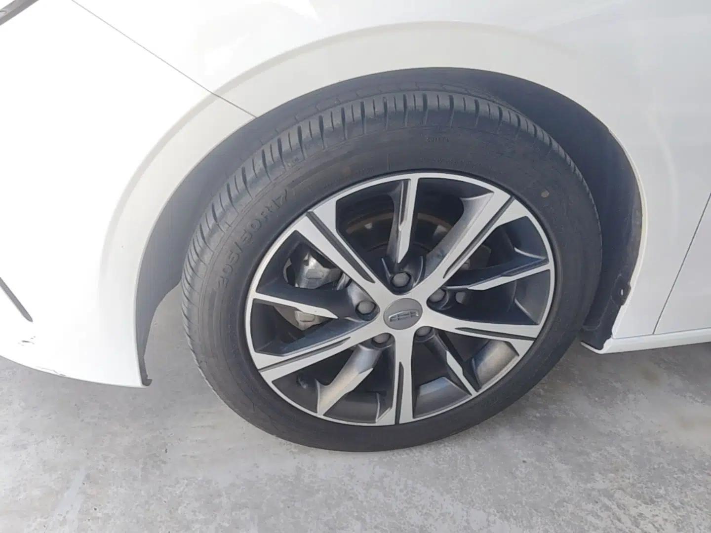 Geely Auto Emgrand 2022 4th Generation 1.5L CVT Flagship Model — миниатюра 10