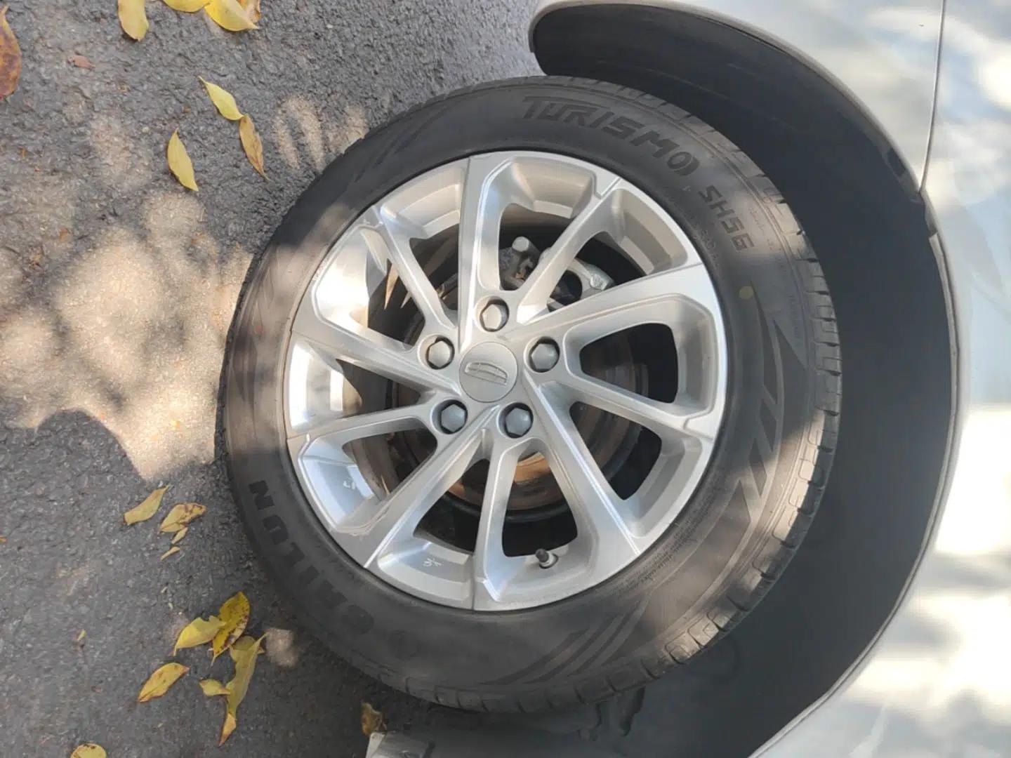 Geely Auto Emgrand 2021 UP 1.5L Manual Luxury Model — миниатюра 11