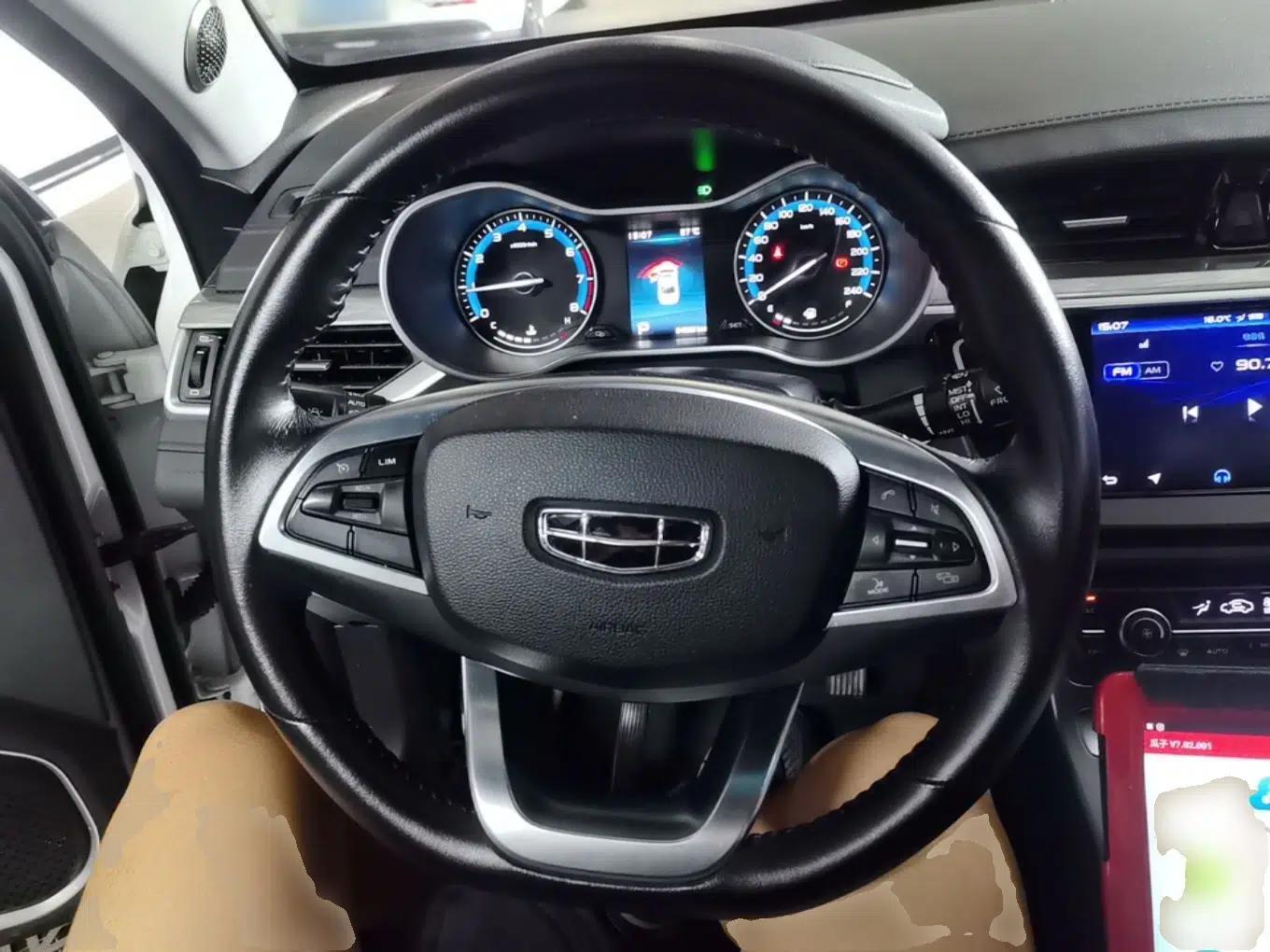 Geely Auto Emgrand 2019 Leading Edition 1.5L CVT Luxury Model China VI Standard — миниатюра 21