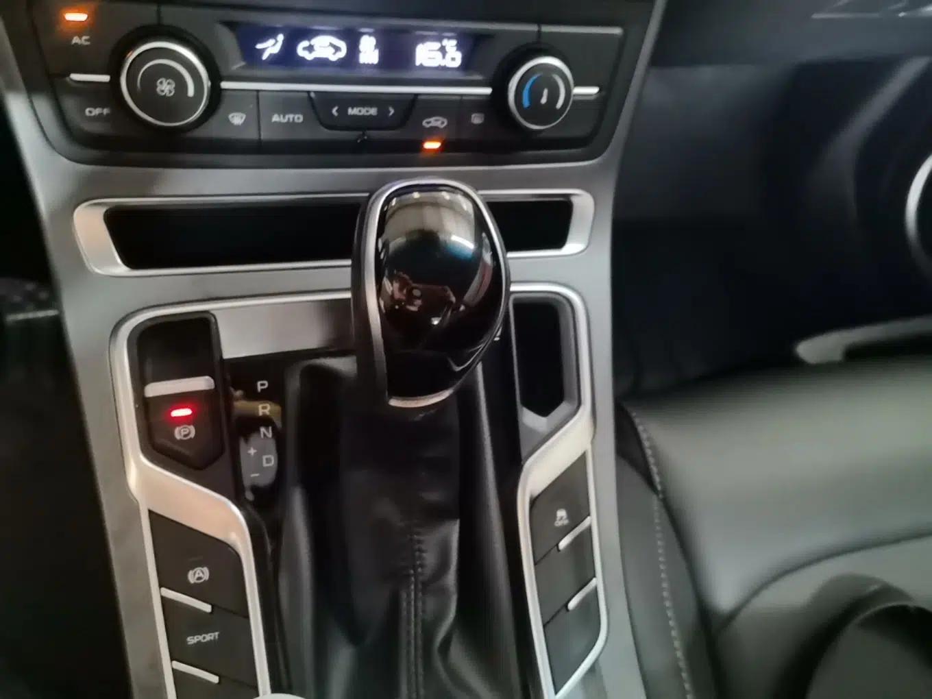 Geely Auto Emgrand 2019 Leading Edition 1.5L CVT Luxury Model China VI Standard — миниатюра 24