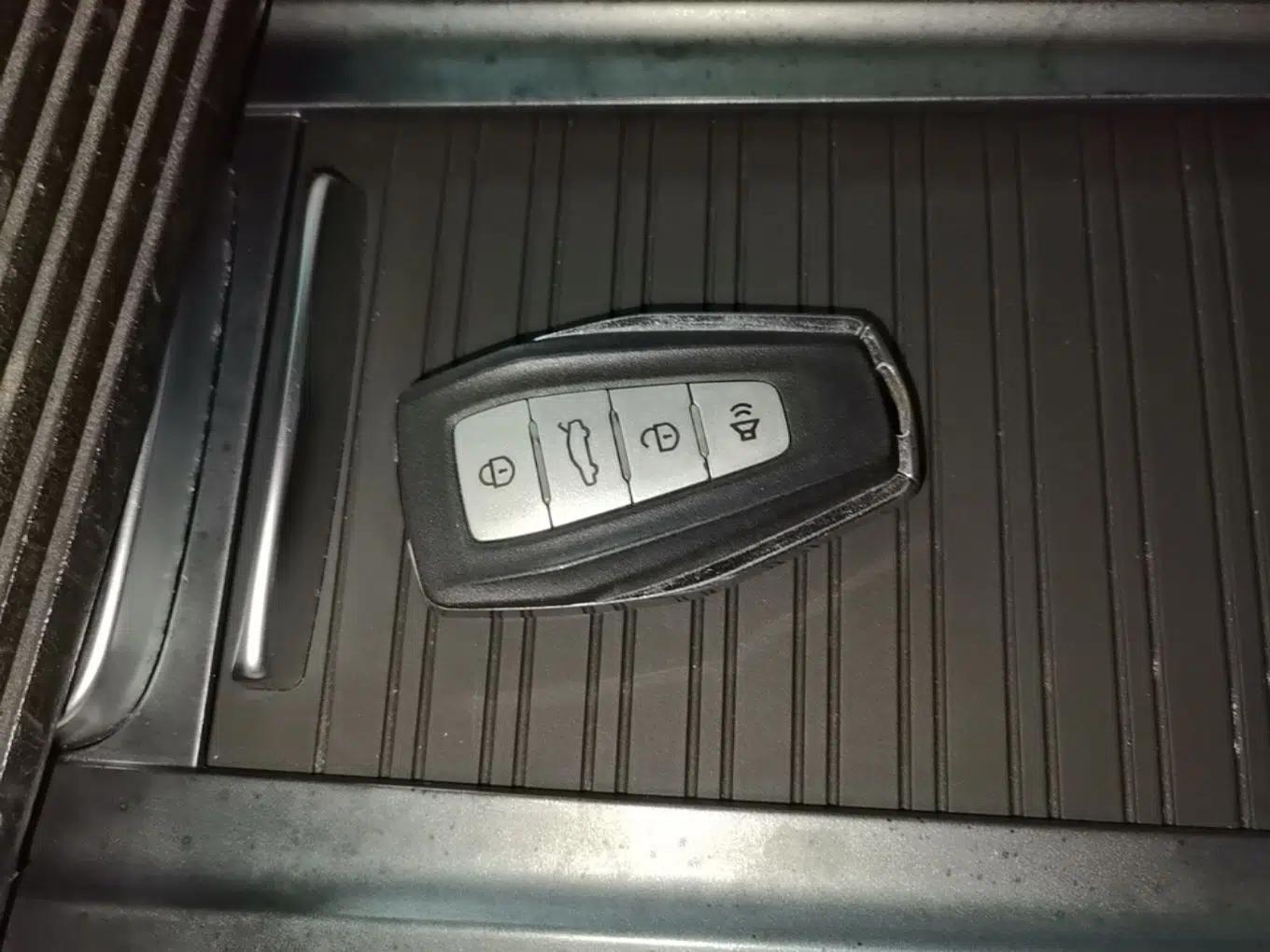 Geely Auto Emgrand 2019 Leading Edition 1.5L CVT Luxury Model China VI Standard — миниатюра 31