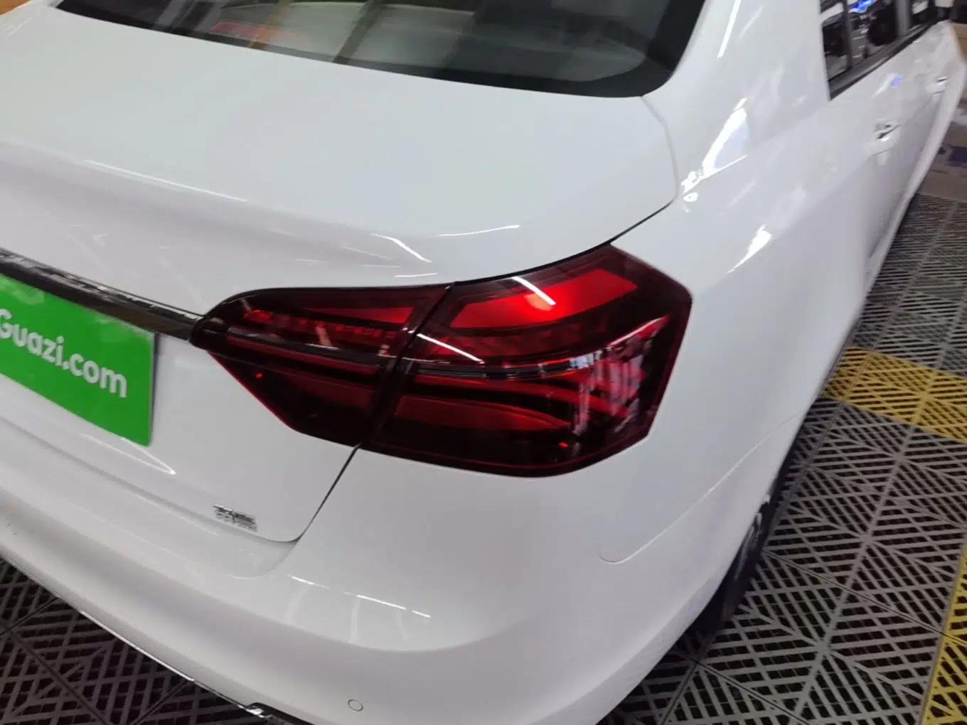 Geely Auto Emgrand 2019 Leading Edition 1.5L CVT Luxury Model China VI Standard — миниатюра 9