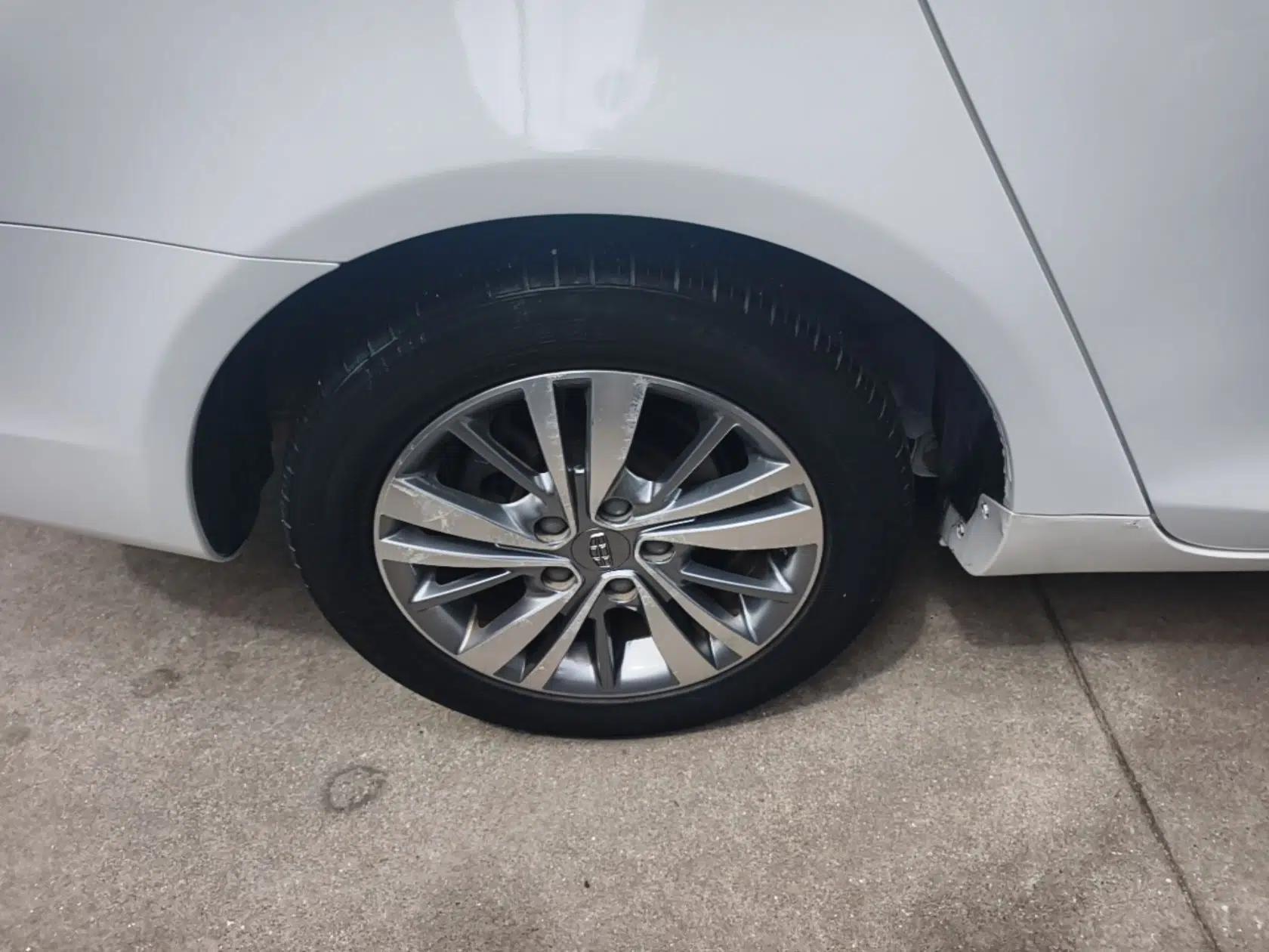 Geely Auto Emgrand 2018 1.5L CVT Upward Connect Edition — миниатюра 11