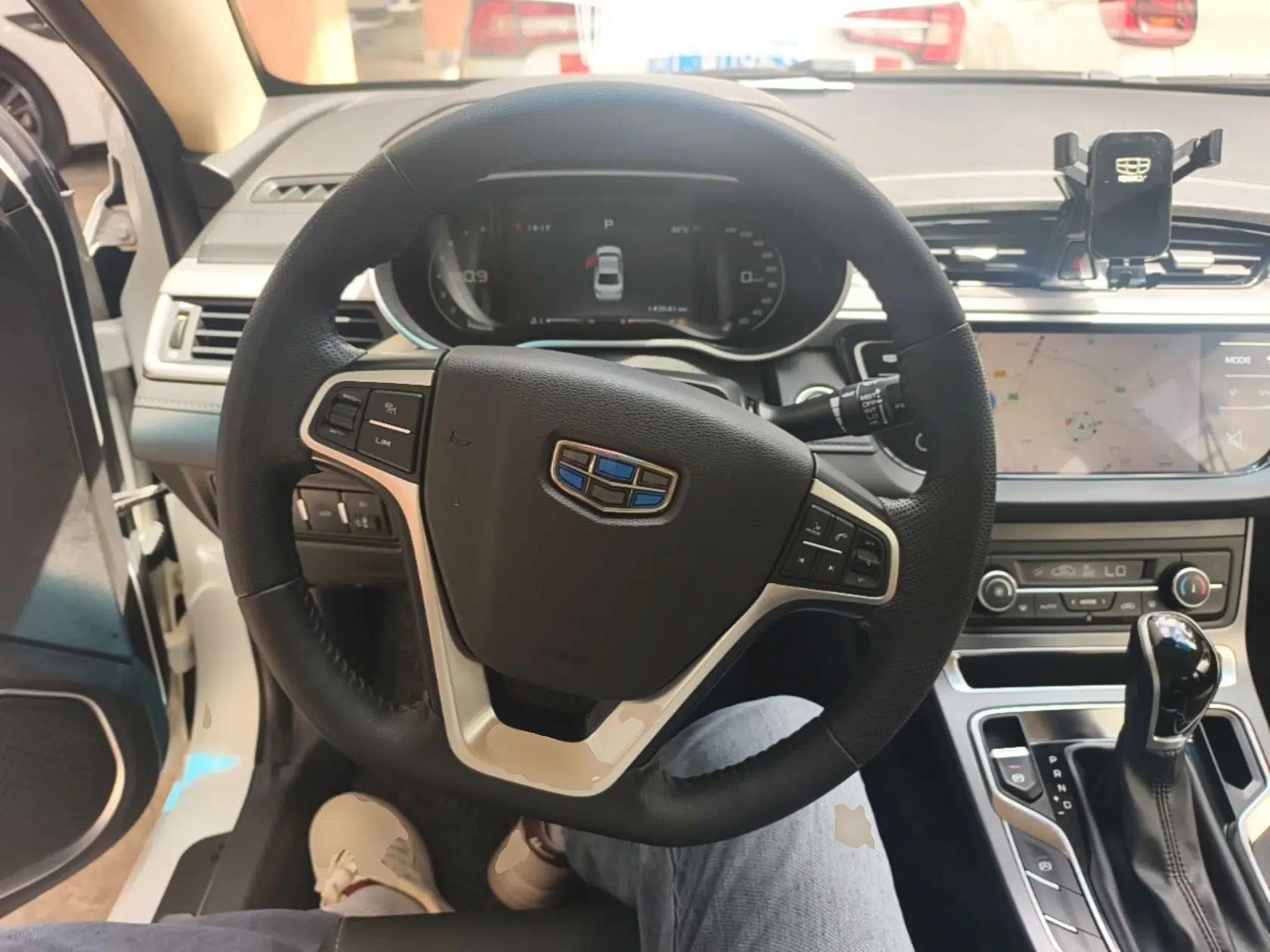 Geely Auto Emgrand 2018 1.5L CVT Upward Connect Edition — миниатюра 13
