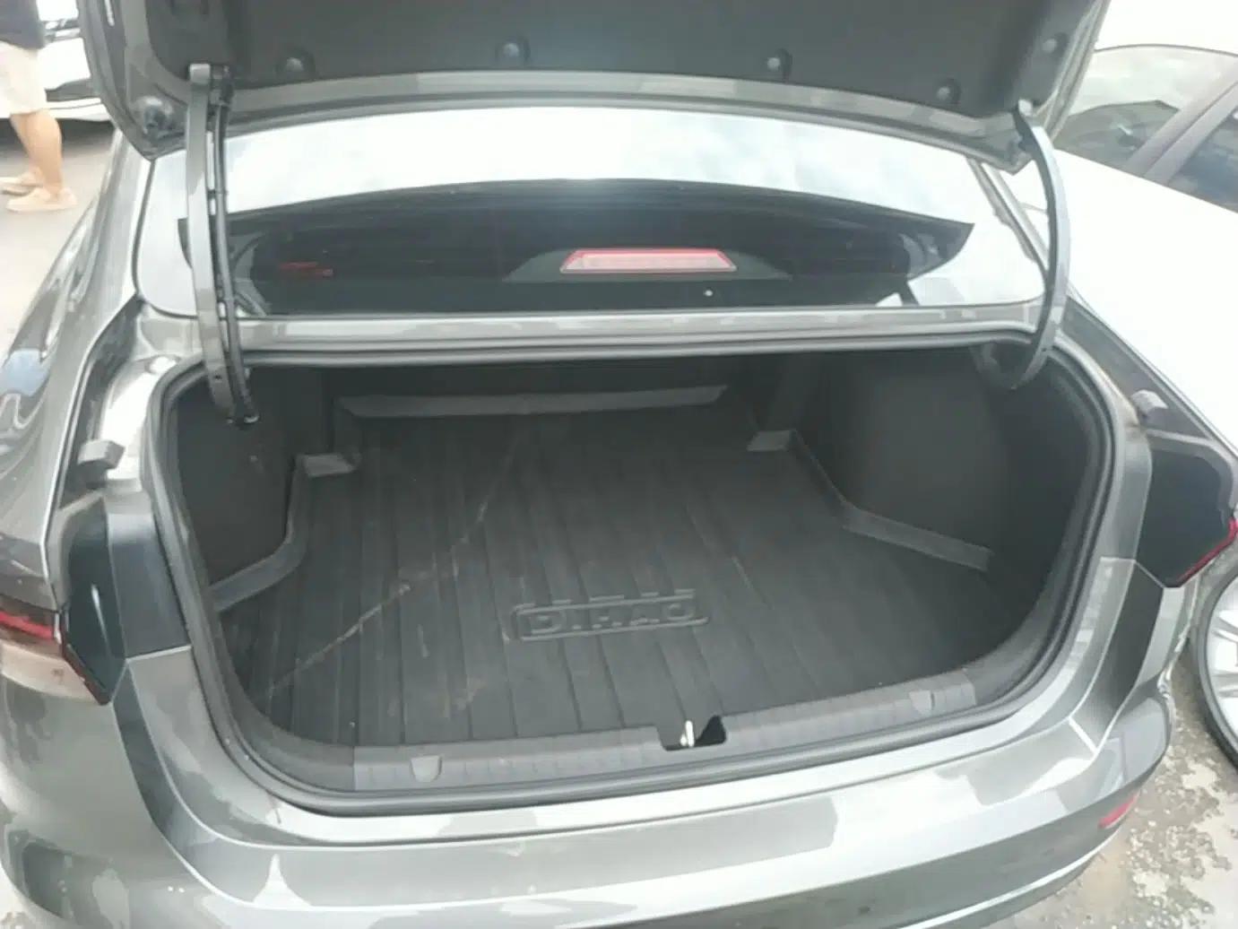 Geely Auto Emgrand 2023 4th Generation Champion Edition 1.5L CVT Prestige Model — миниатюра 22