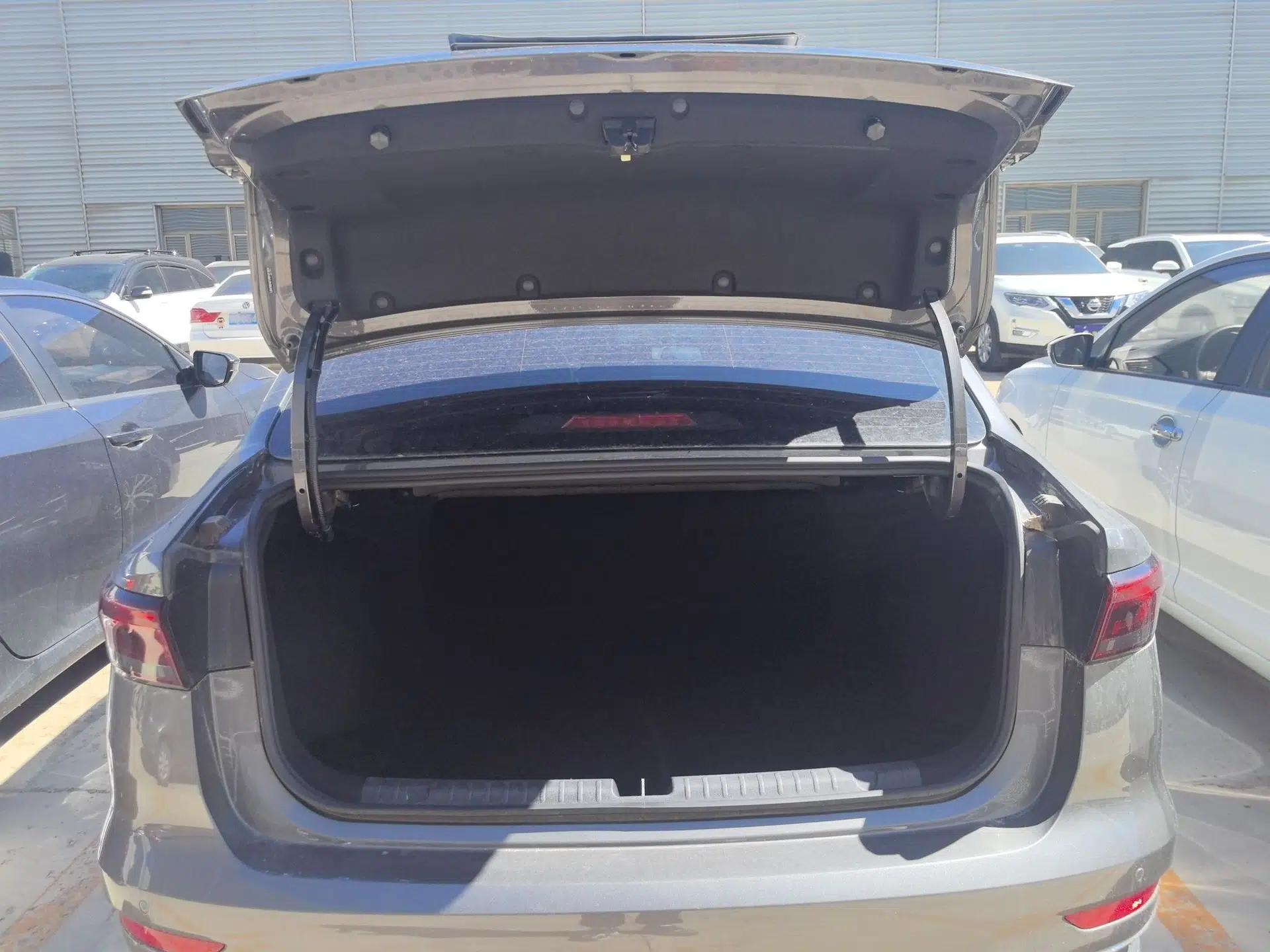Geely Auto Emgrand 2023 4th Generation Champion Edition 1.5L CVT Luxury Model — миниатюра 13