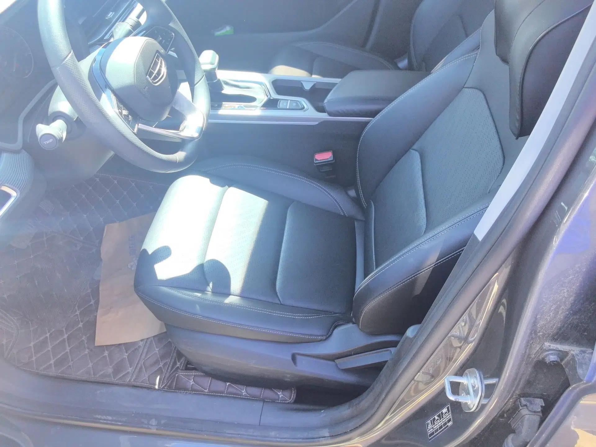 Geely Auto Emgrand 2023 4th Generation Champion Edition 1.5L CVT Luxury Model — миниатюра 16
