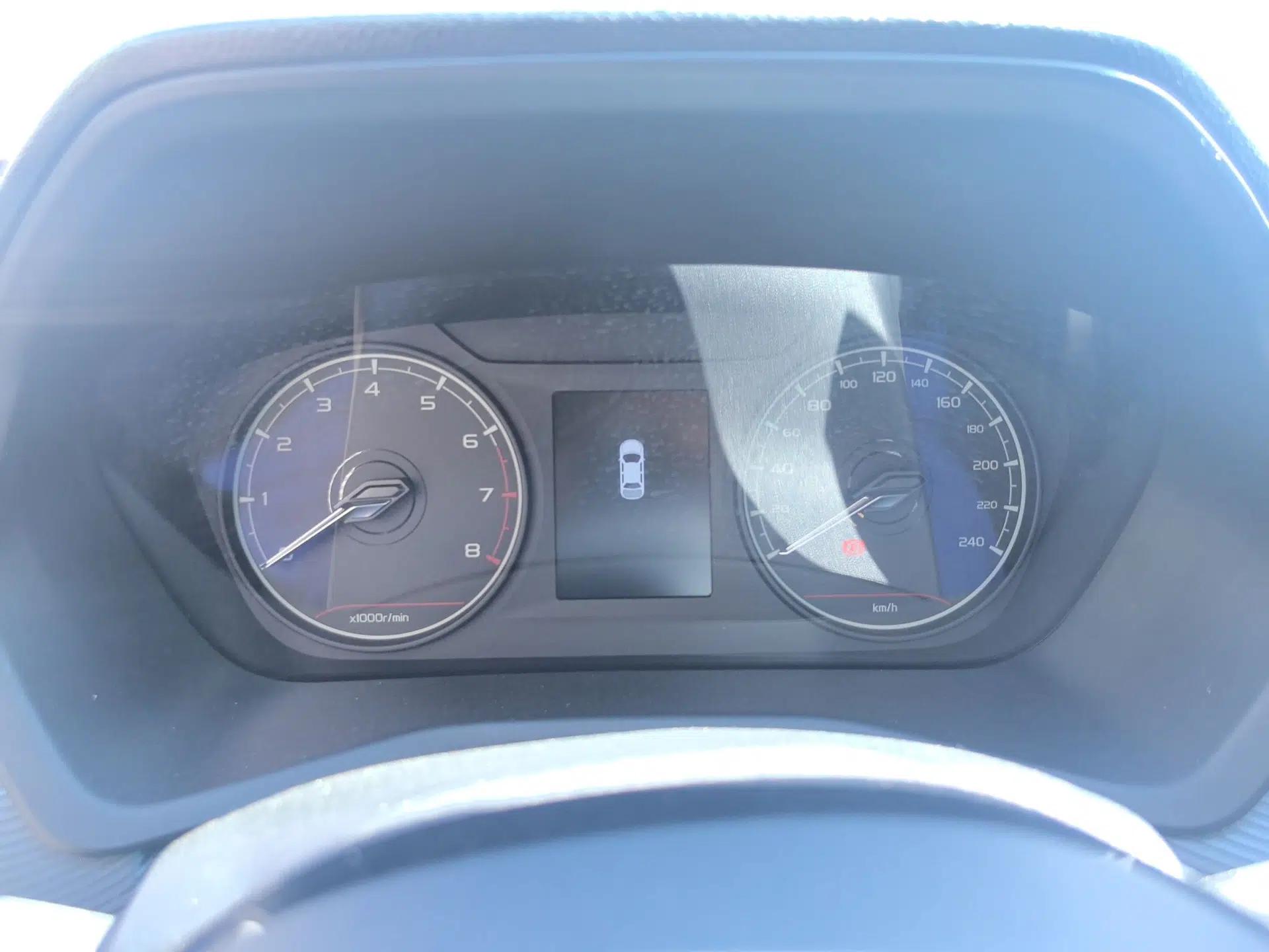 Geely Auto Emgrand 2023 4th Generation Champion Edition 1.5L CVT Luxury Model — миниатюра 8